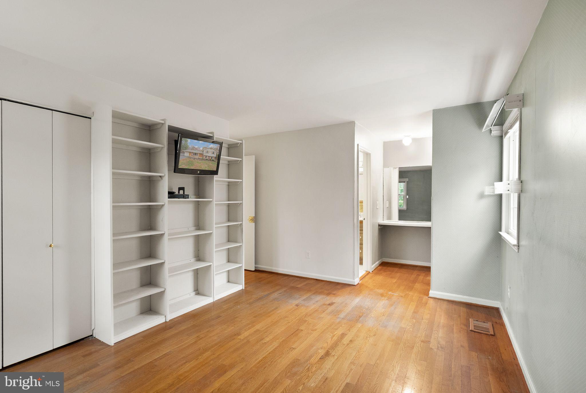 TYSONS VALLEY - Residential