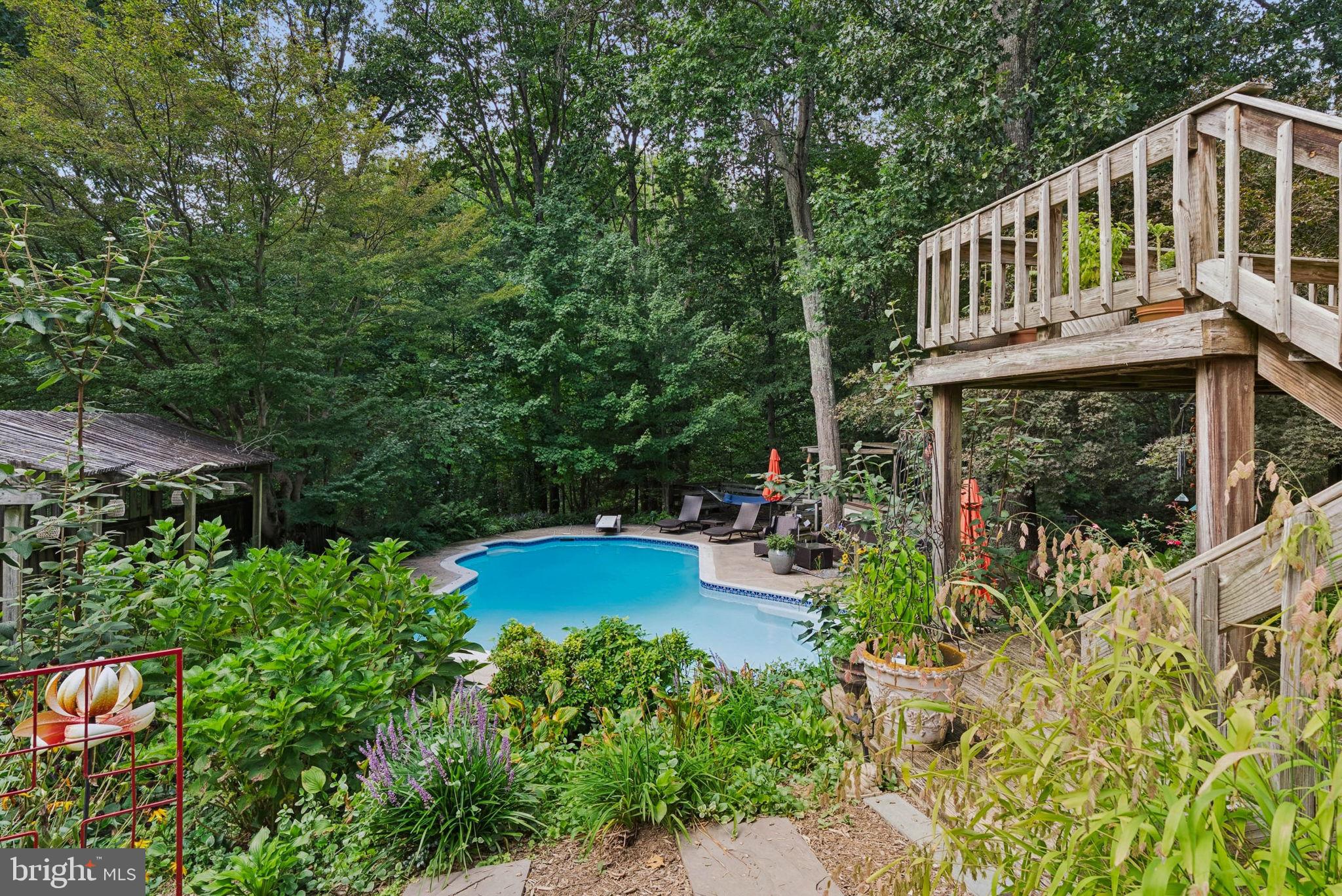 2716 HILLSIDE COURT
