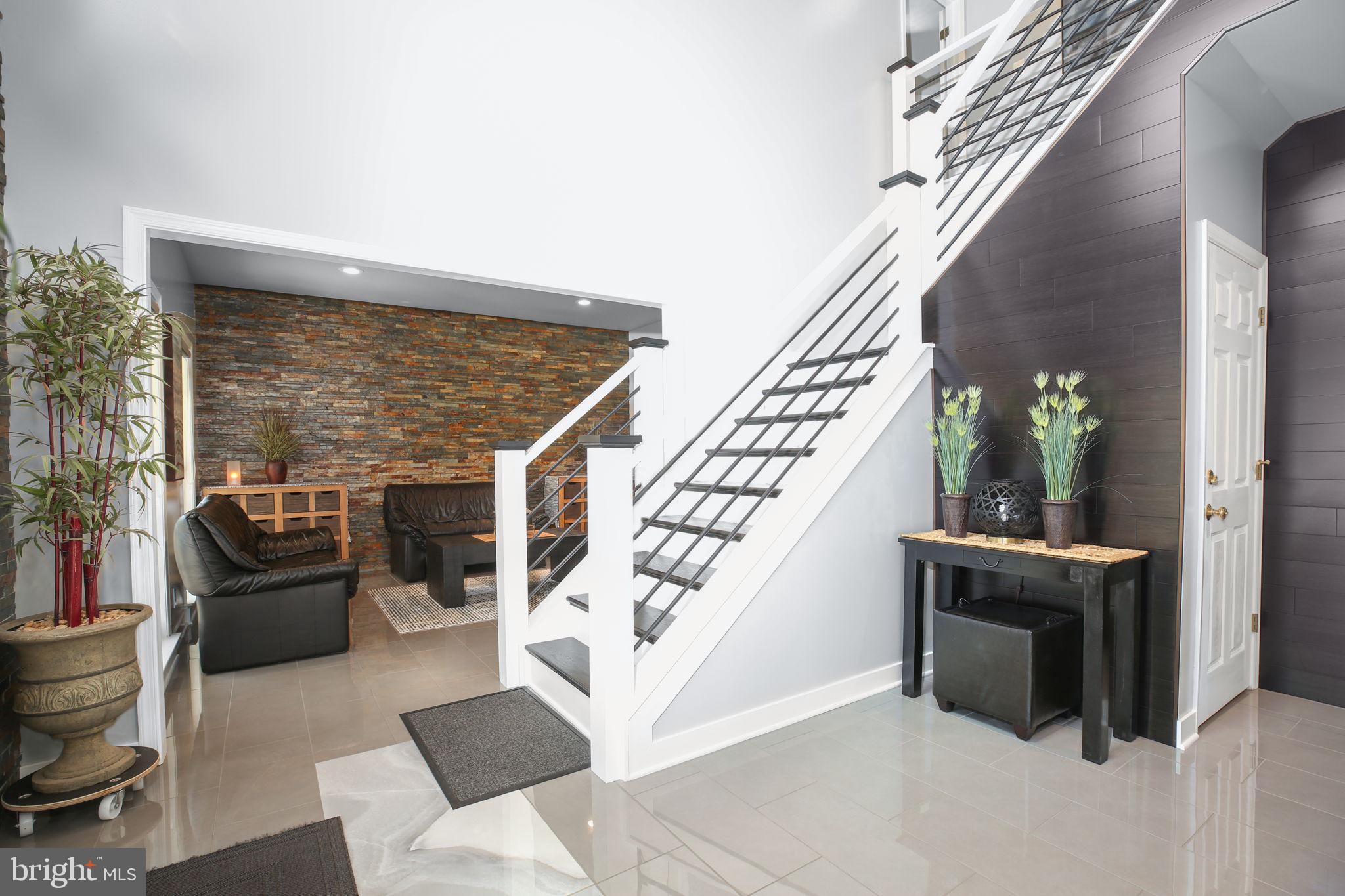 8 COUNTRY MANOR DRIVE