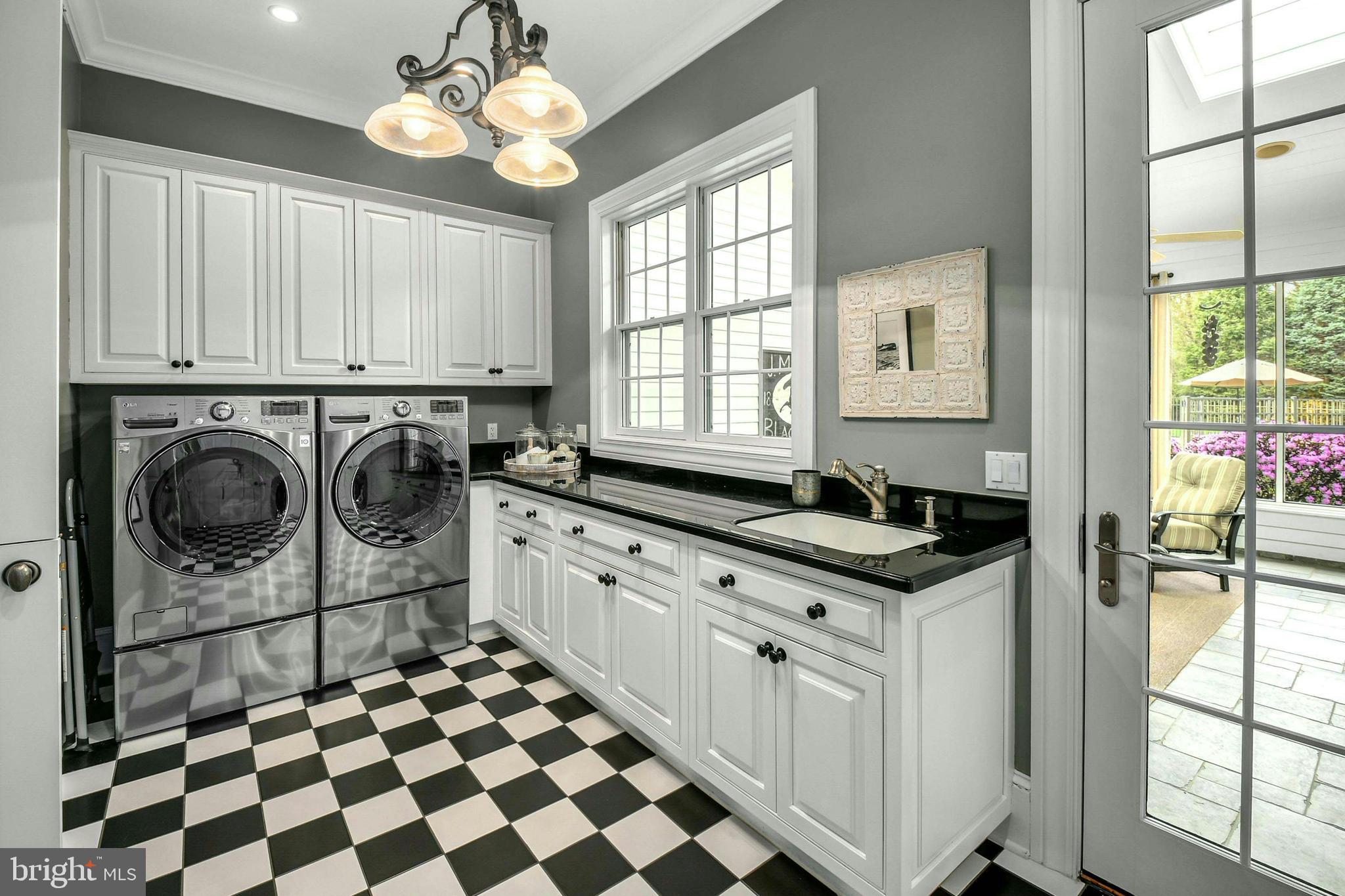 WESTBURY PARK - Residential