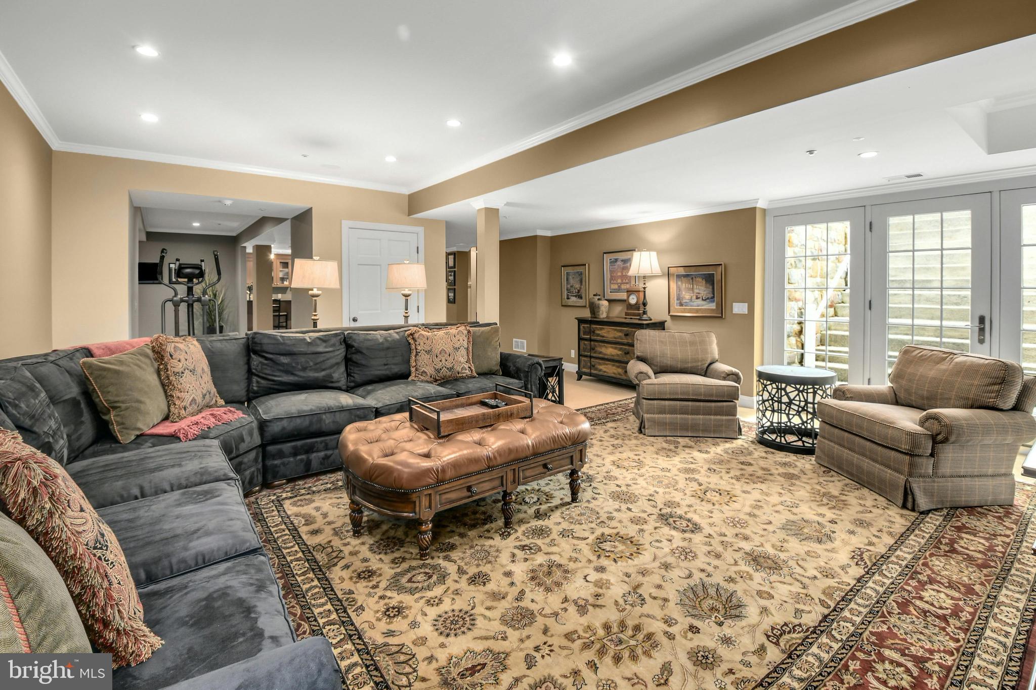 WESTBURY PARK - Residential