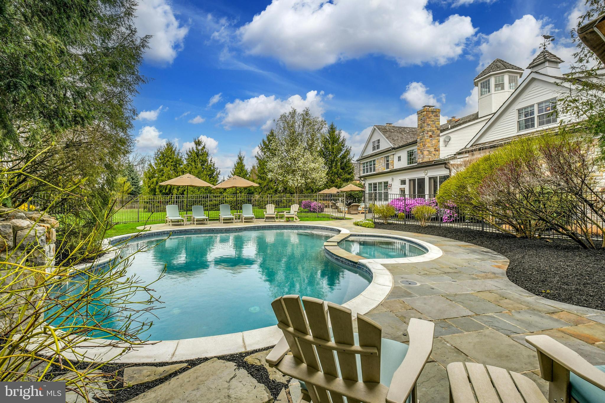 WESTBURY PARK - Residential