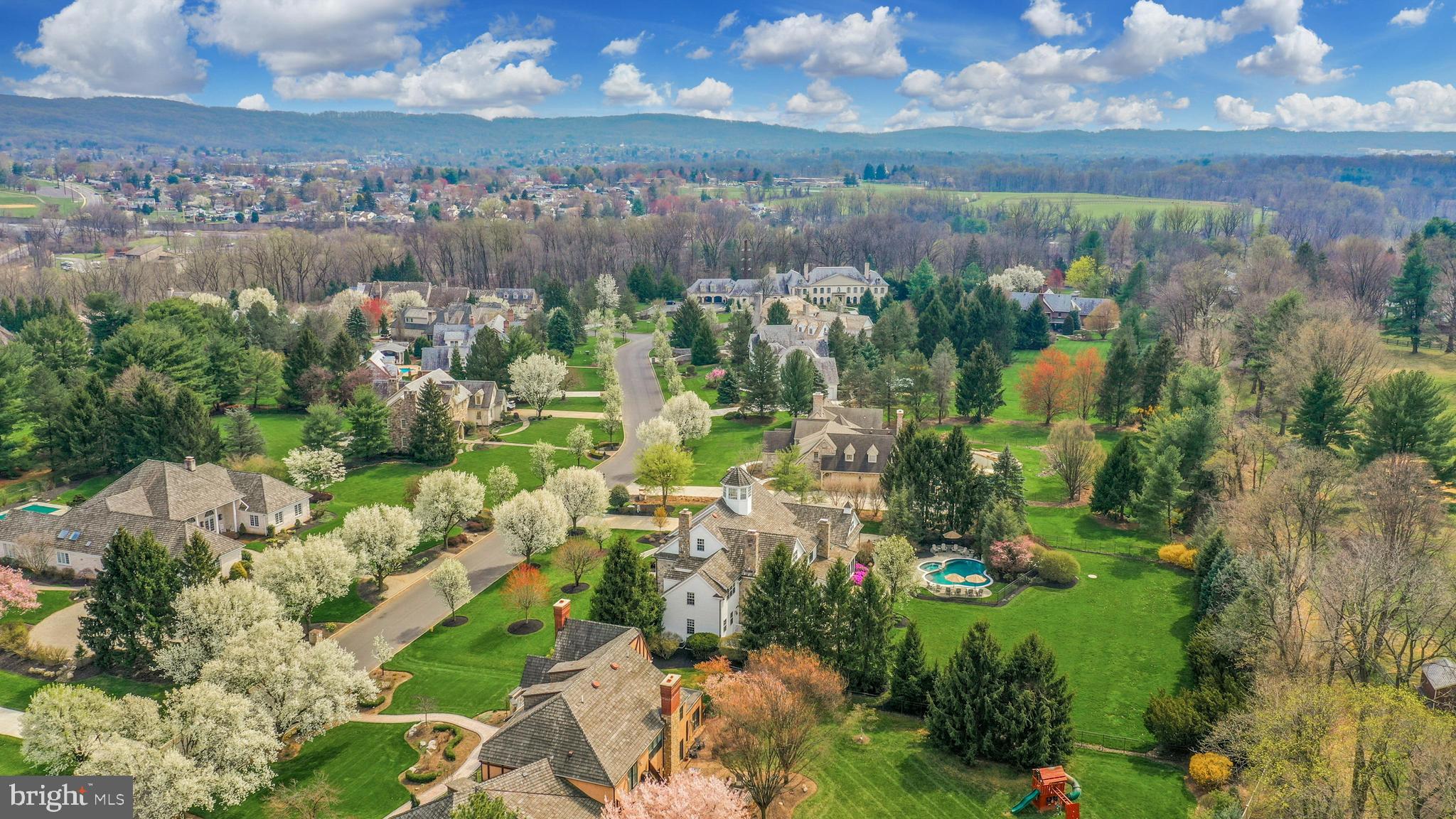 WESTBURY PARK - Residential