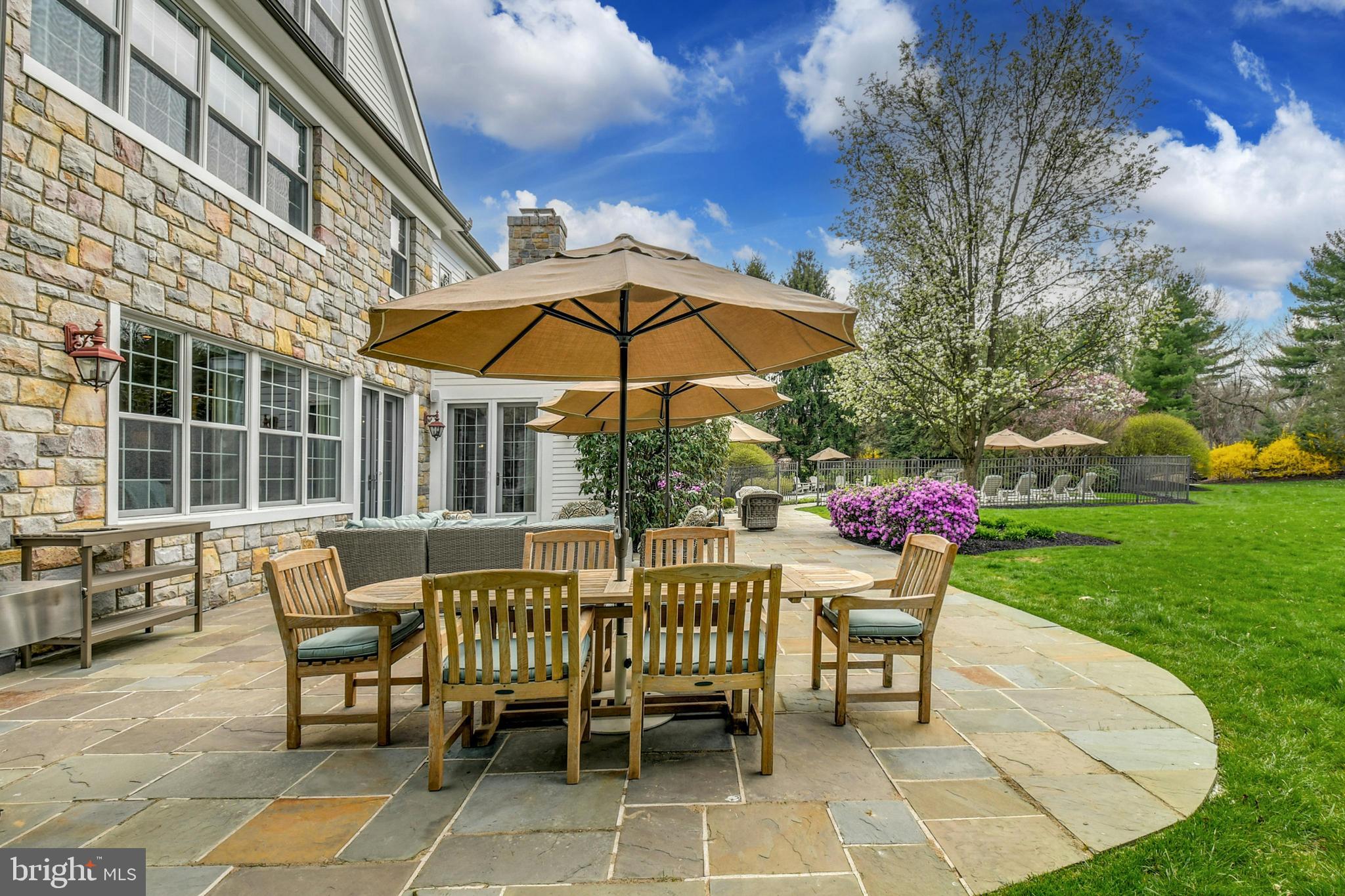 WESTBURY PARK - Residential