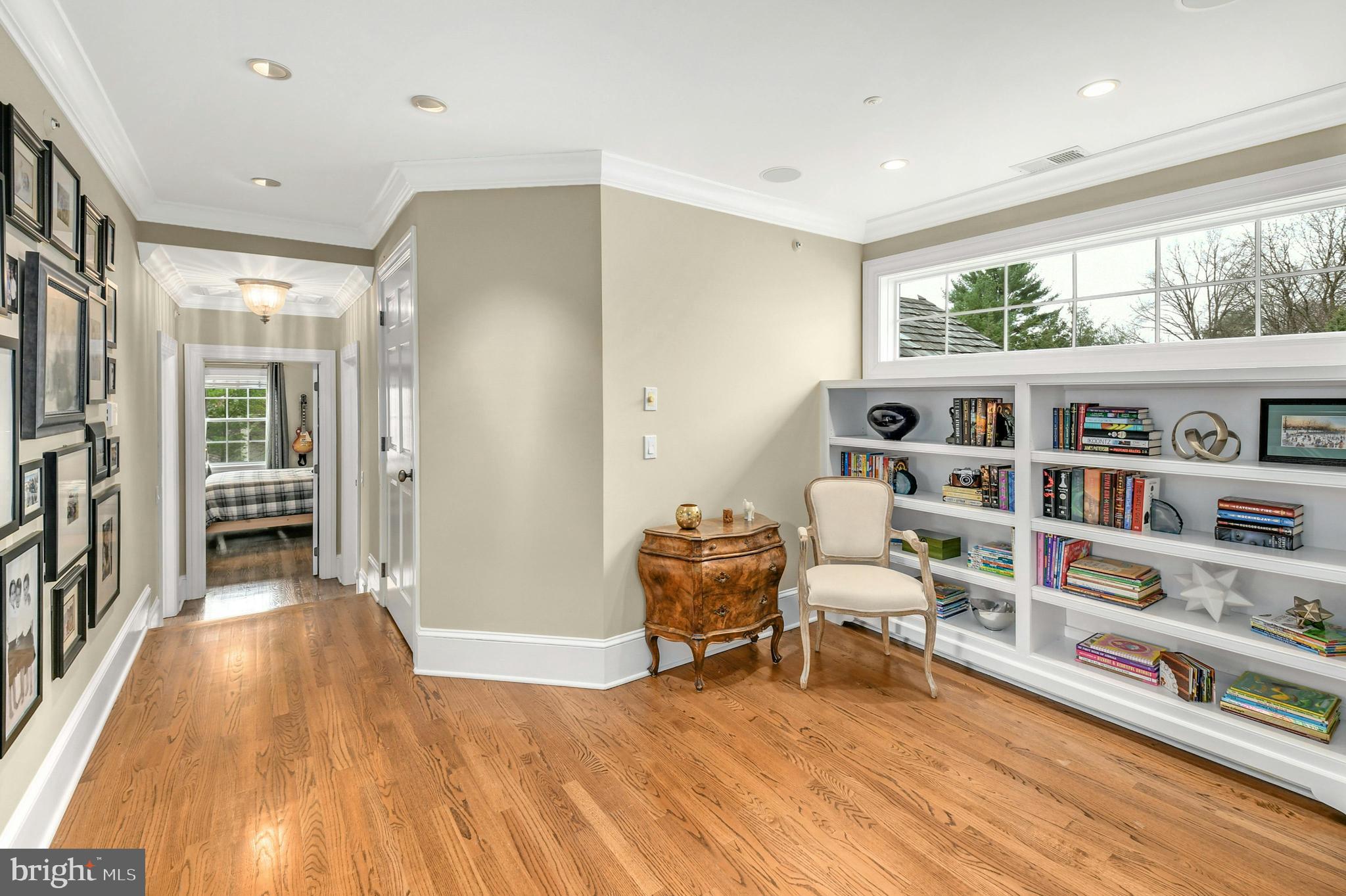 WESTBURY PARK - Residential