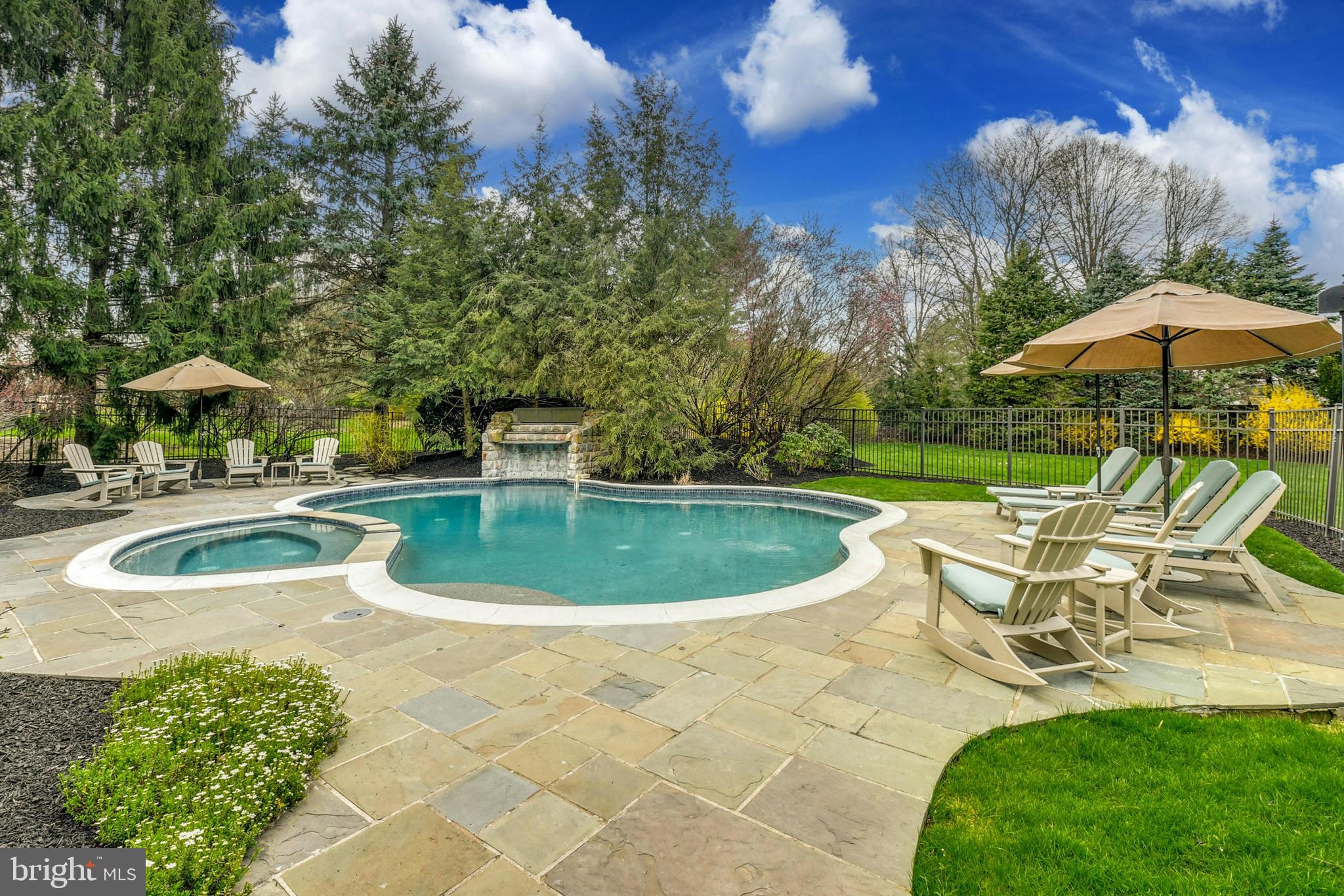 WESTBURY PARK - Residential