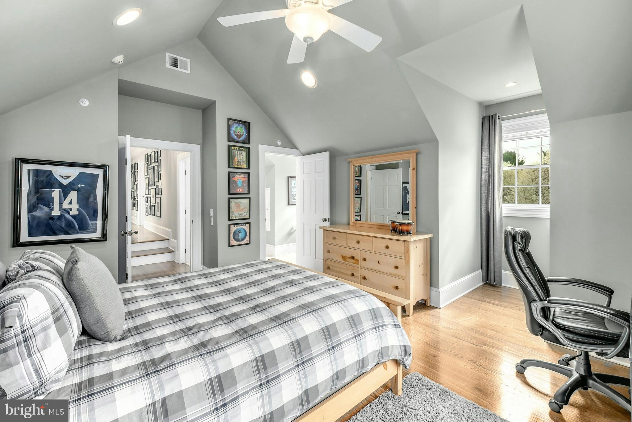 WESTBURY PARK - Residential