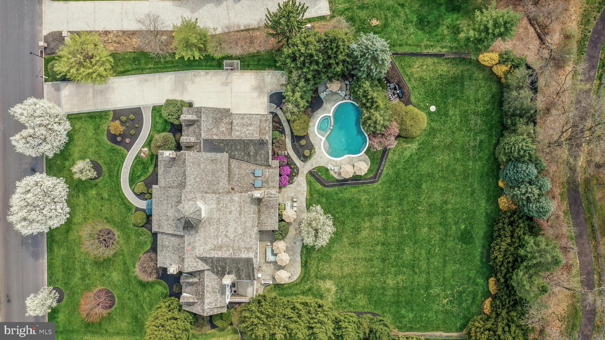 WESTBURY PARK - Residential