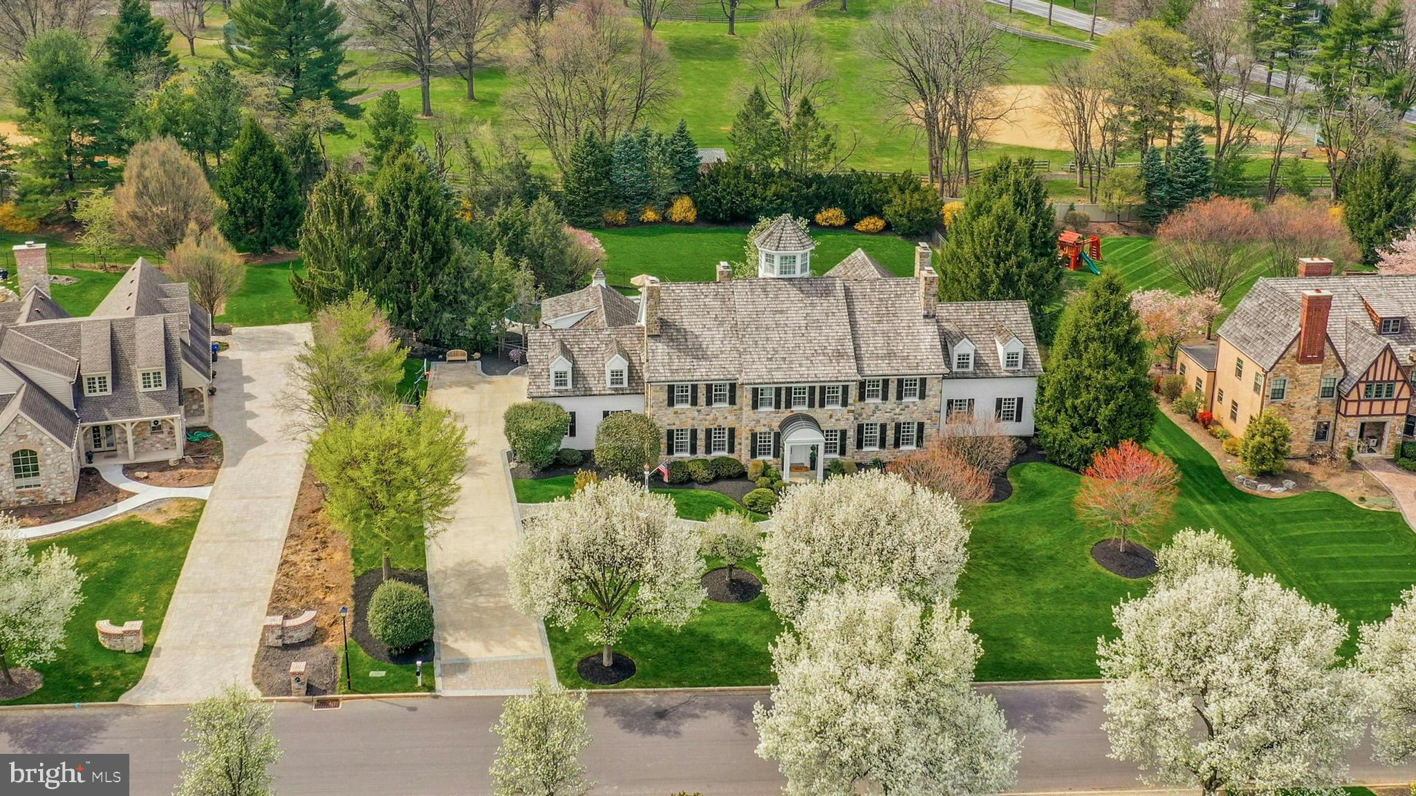 WESTBURY PARK - Residential