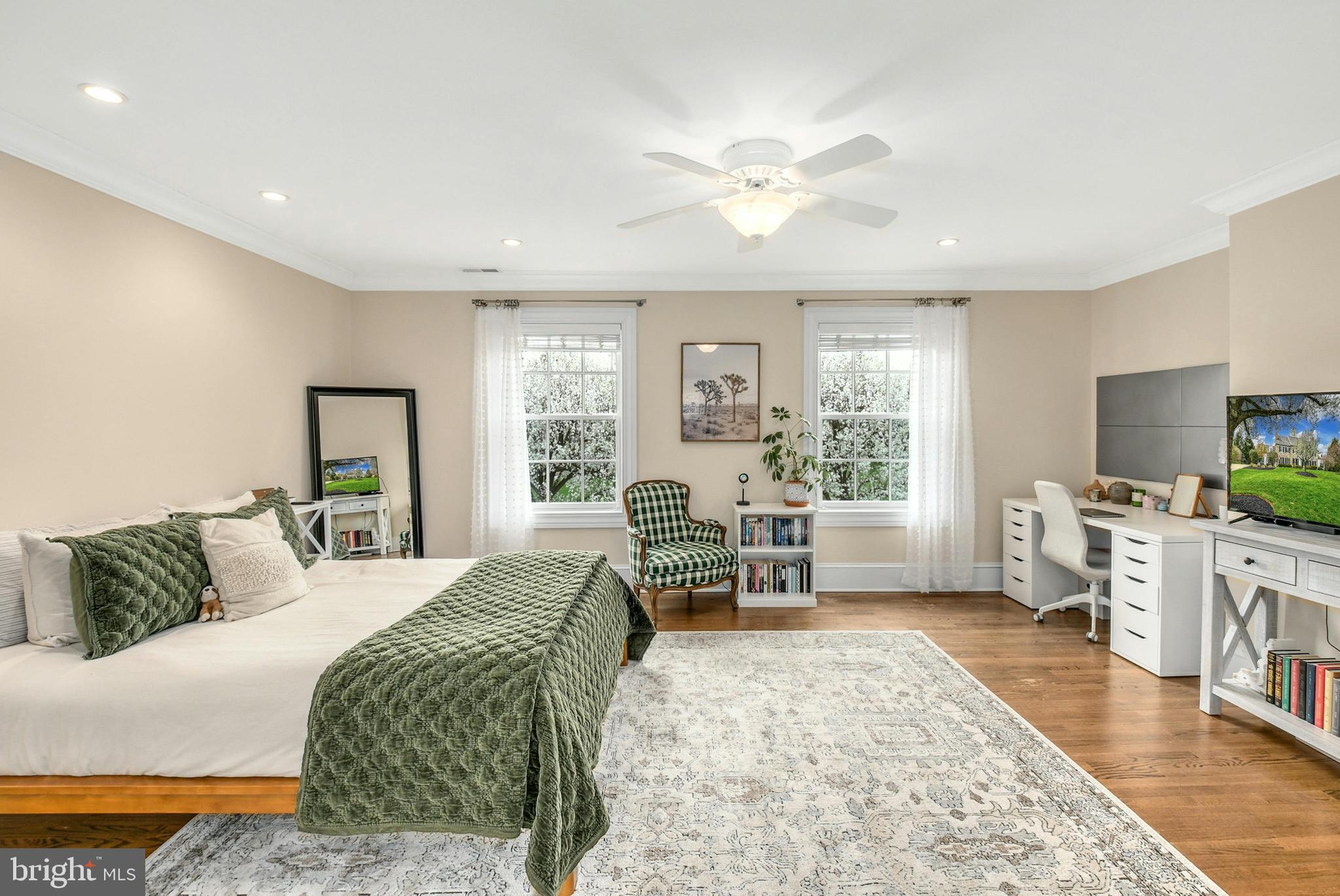 WESTBURY PARK - Residential