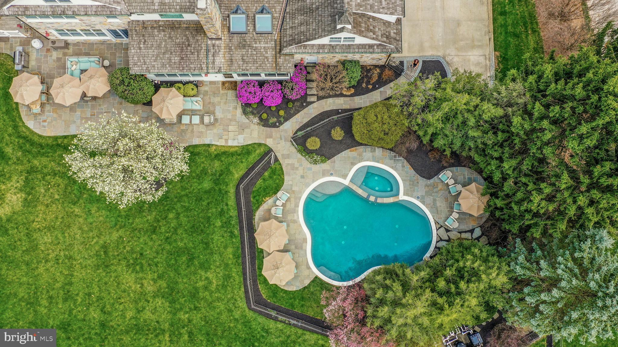 WESTBURY PARK - Residential