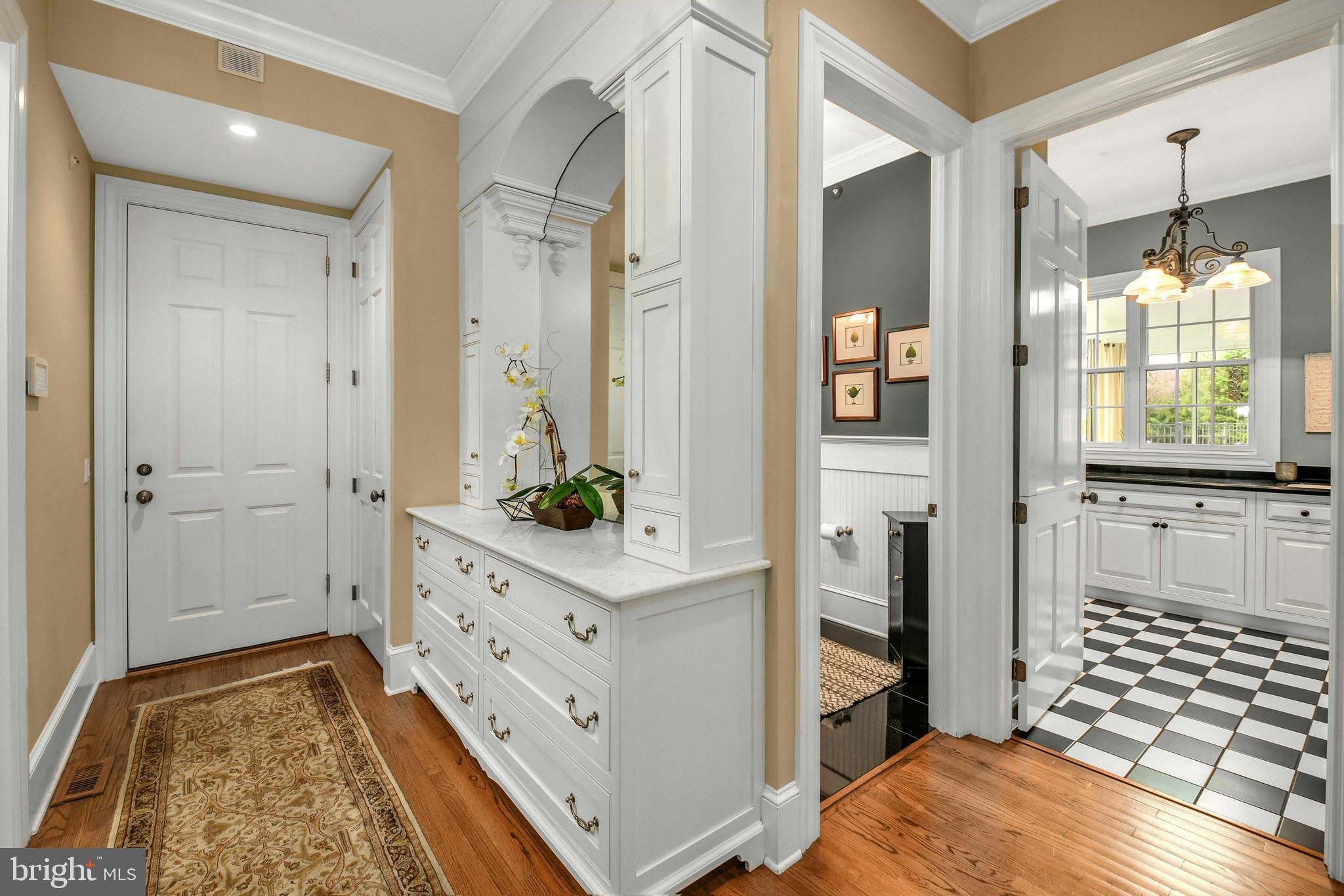 WESTBURY PARK - Residential