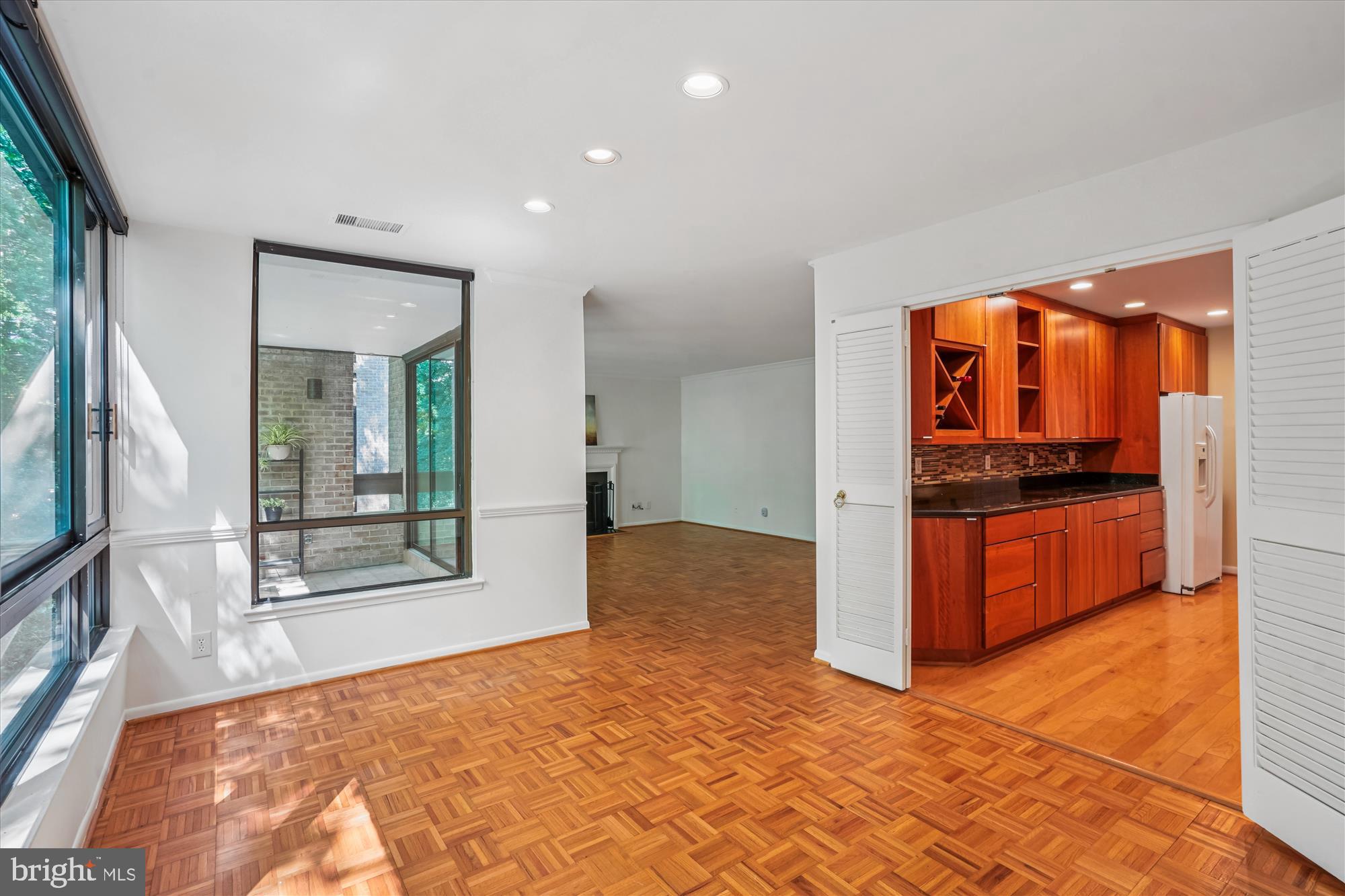 SUMNER VILLAGE - Residential