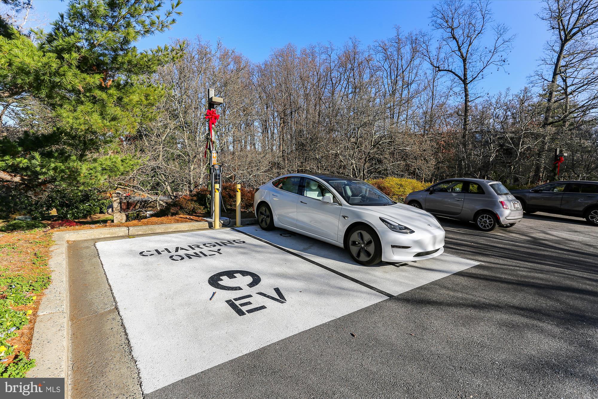 SUMNER VILLAGE - Residential