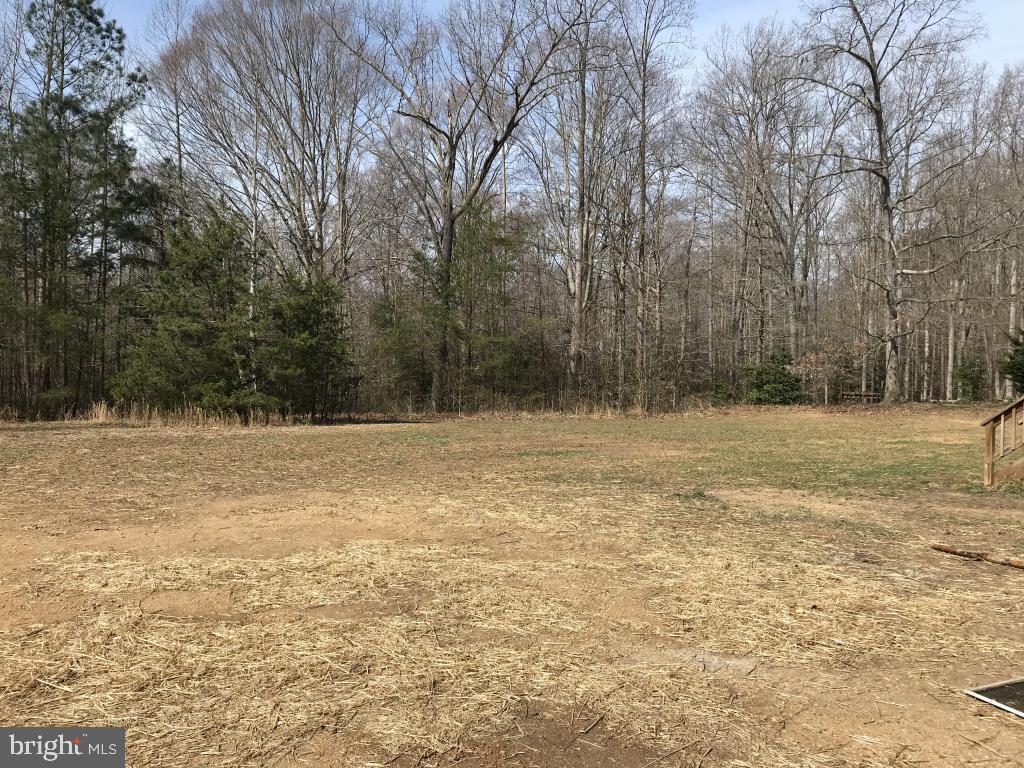 COUNTRY LAKES - Residential