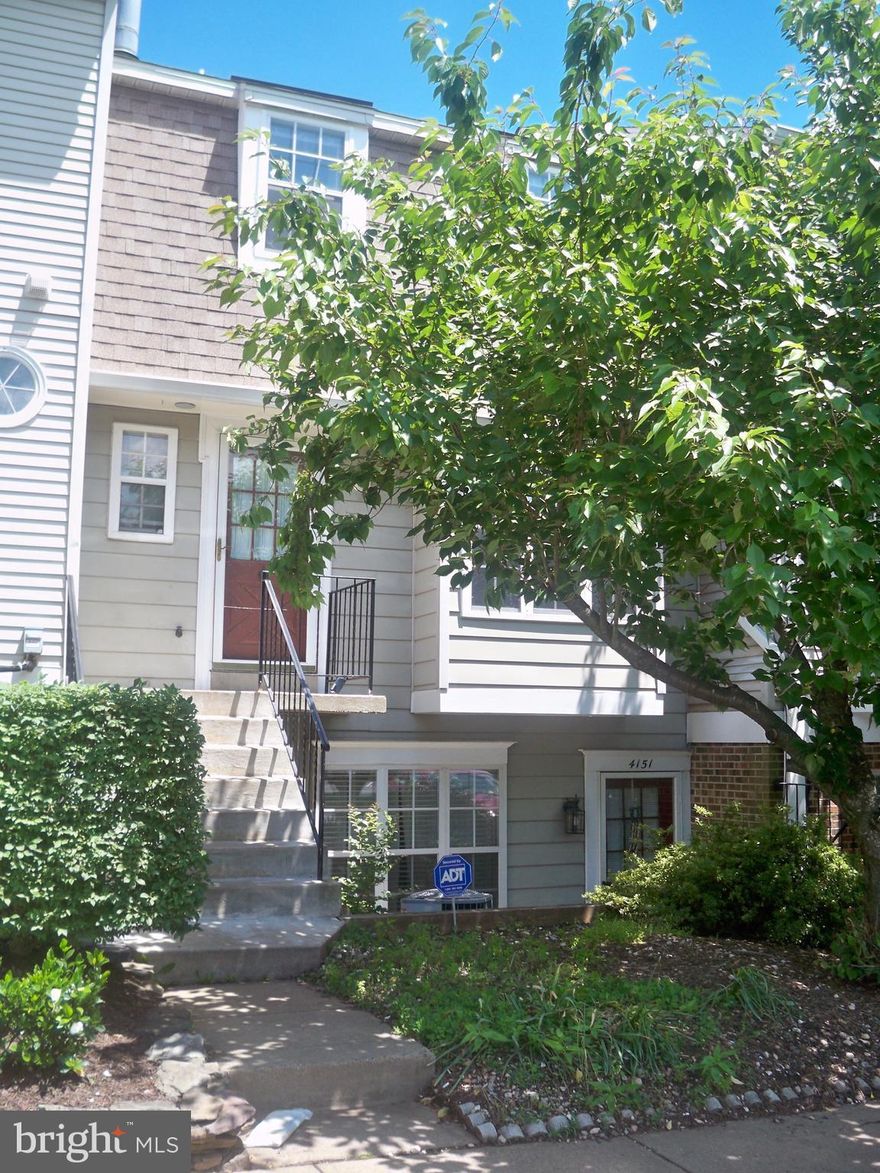 ***Bright sunny condo in Winding Brook** newer w/w carpet on upper level***Eat in Kitchen, nice open floor plan featuring a fireplace in the living room and there is an adjacent dining area***Walkout to deck from the living room***Full master bath plus hall bath***Pull down stairs to attic space***Lower level laundry room with exit to rear yard***Pool and tennis***