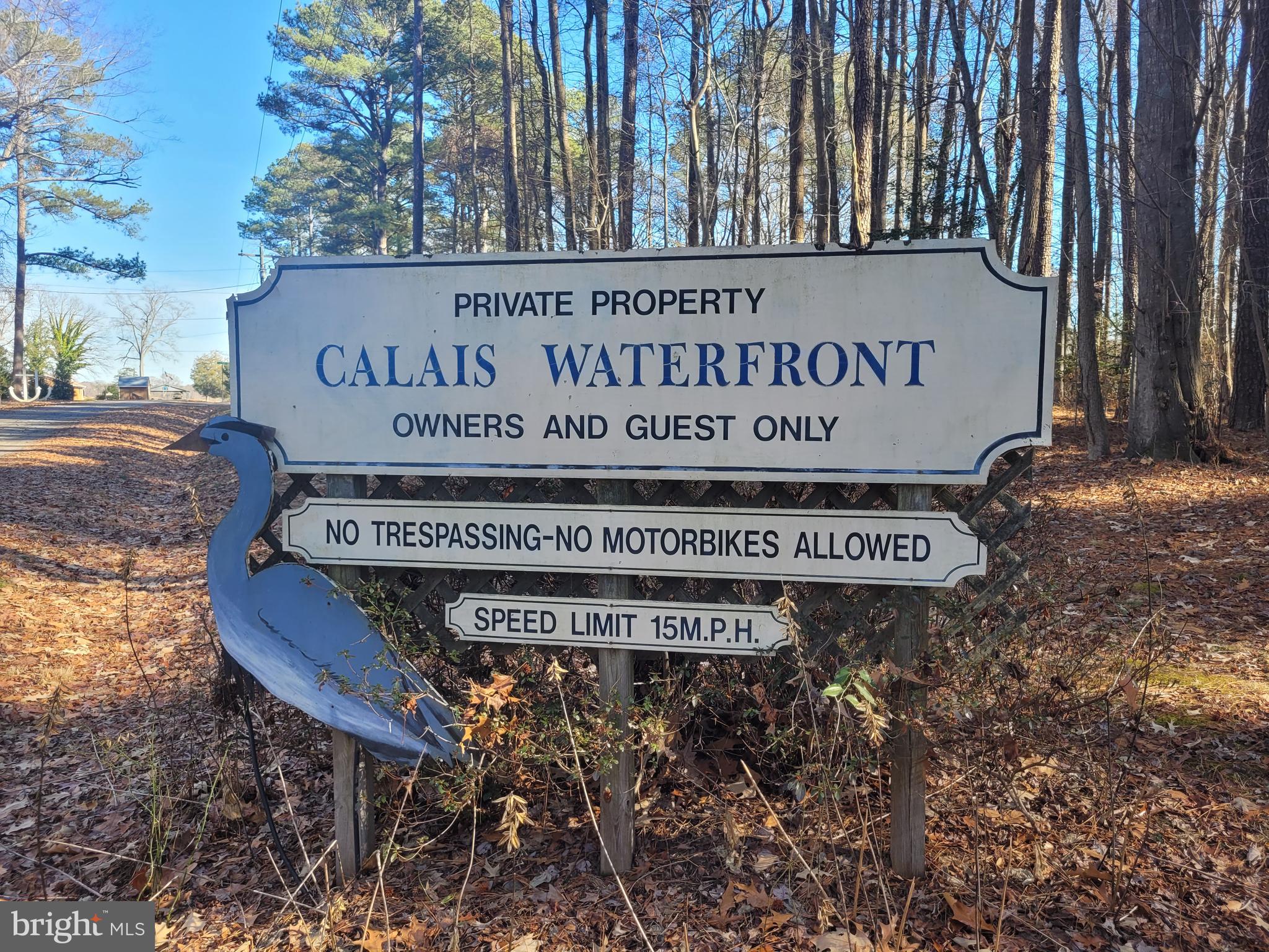 CALAIS DRUM BAY - Land