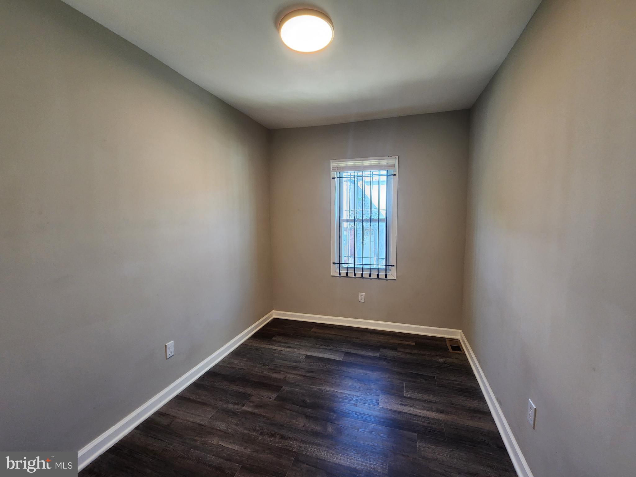 BROADWAY EAST - Residential