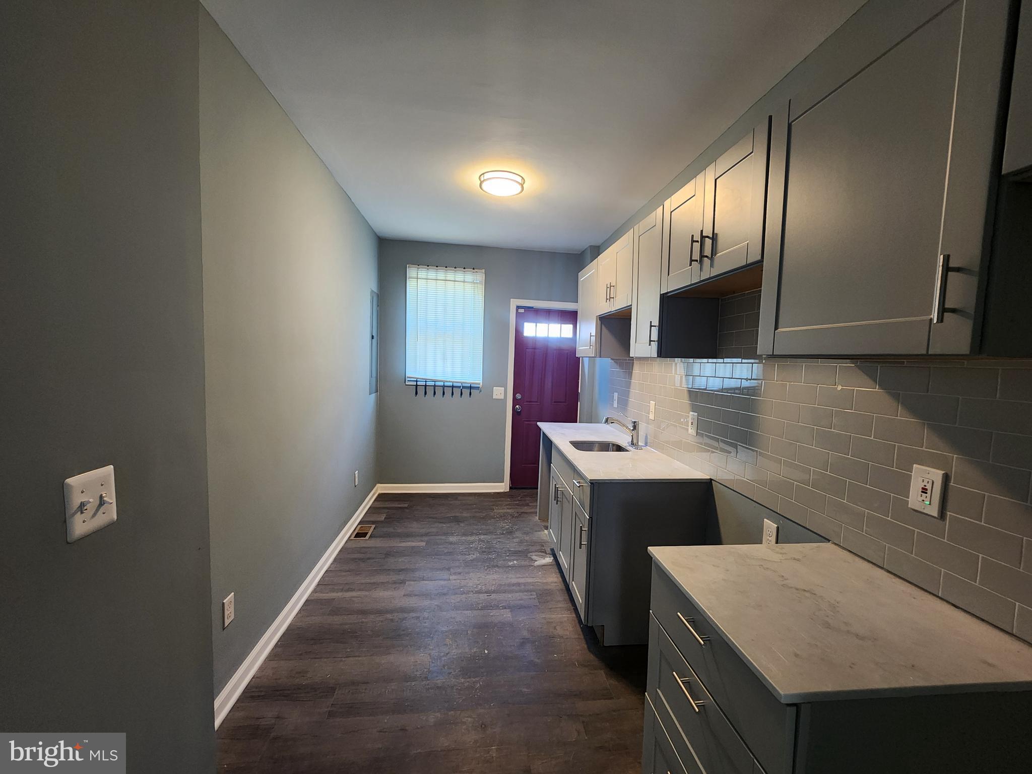 BROADWAY EAST - Residential