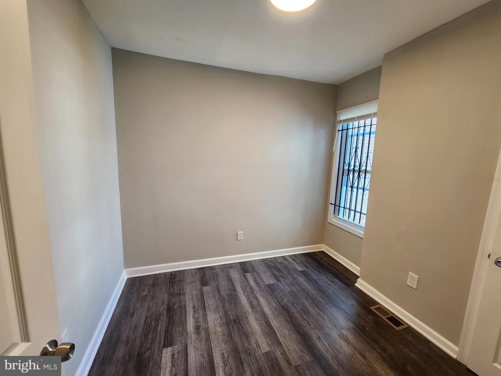 BROADWAY EAST - Residential