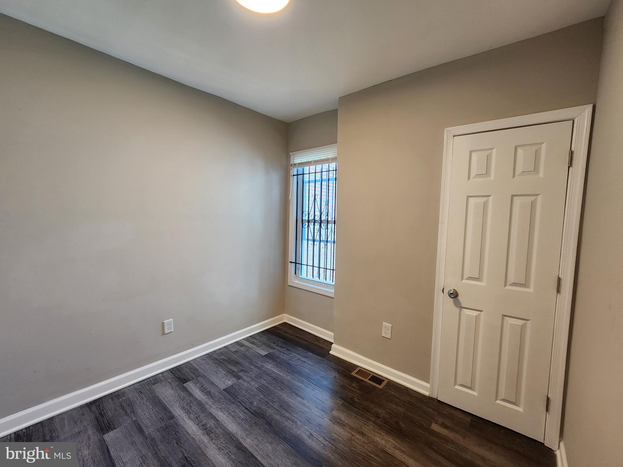 BROADWAY EAST - Residential