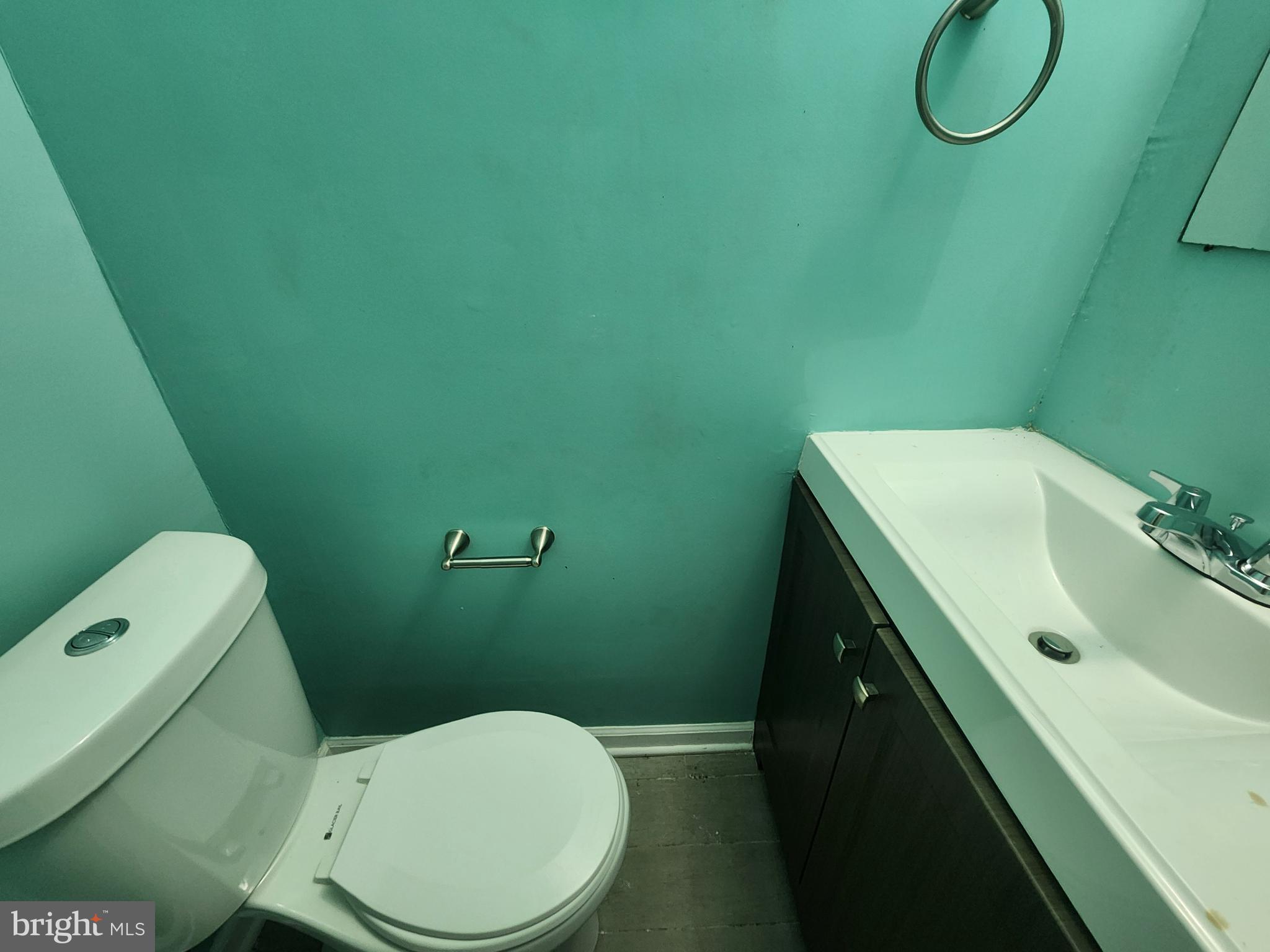 BROADWAY EAST - Residential