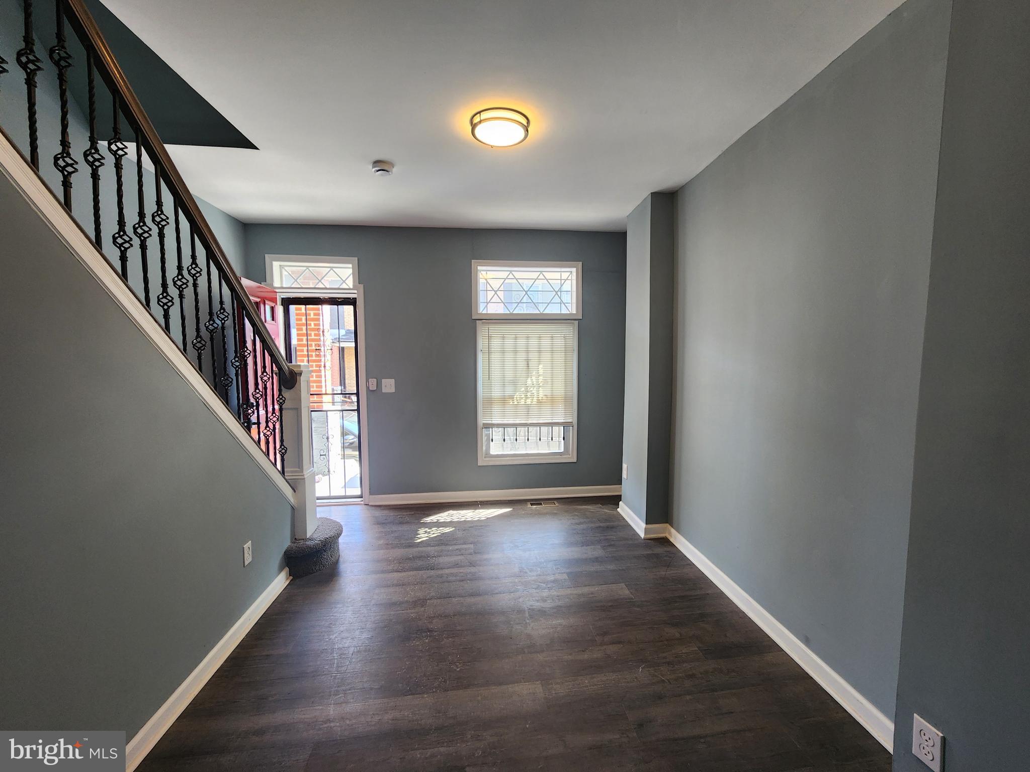 BROADWAY EAST - Residential