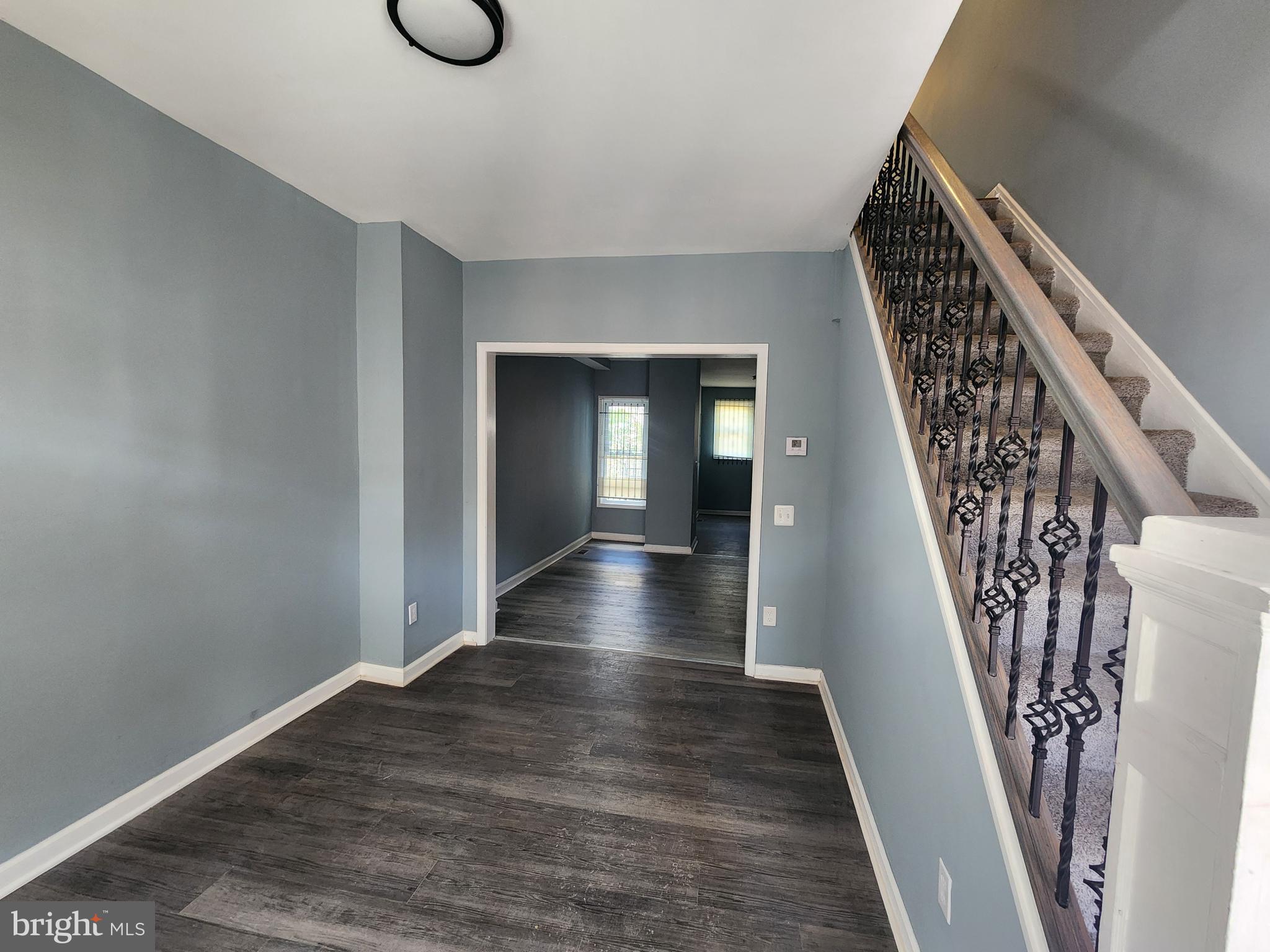 BROADWAY EAST - Residential