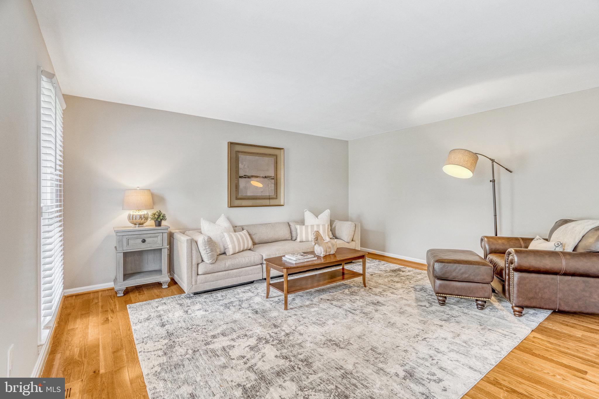 LAKEWOOD HILLS - Residential