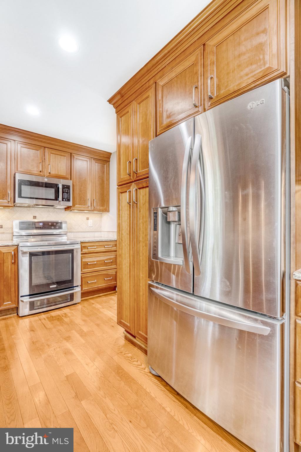 LAKEWOOD HILLS - Residential