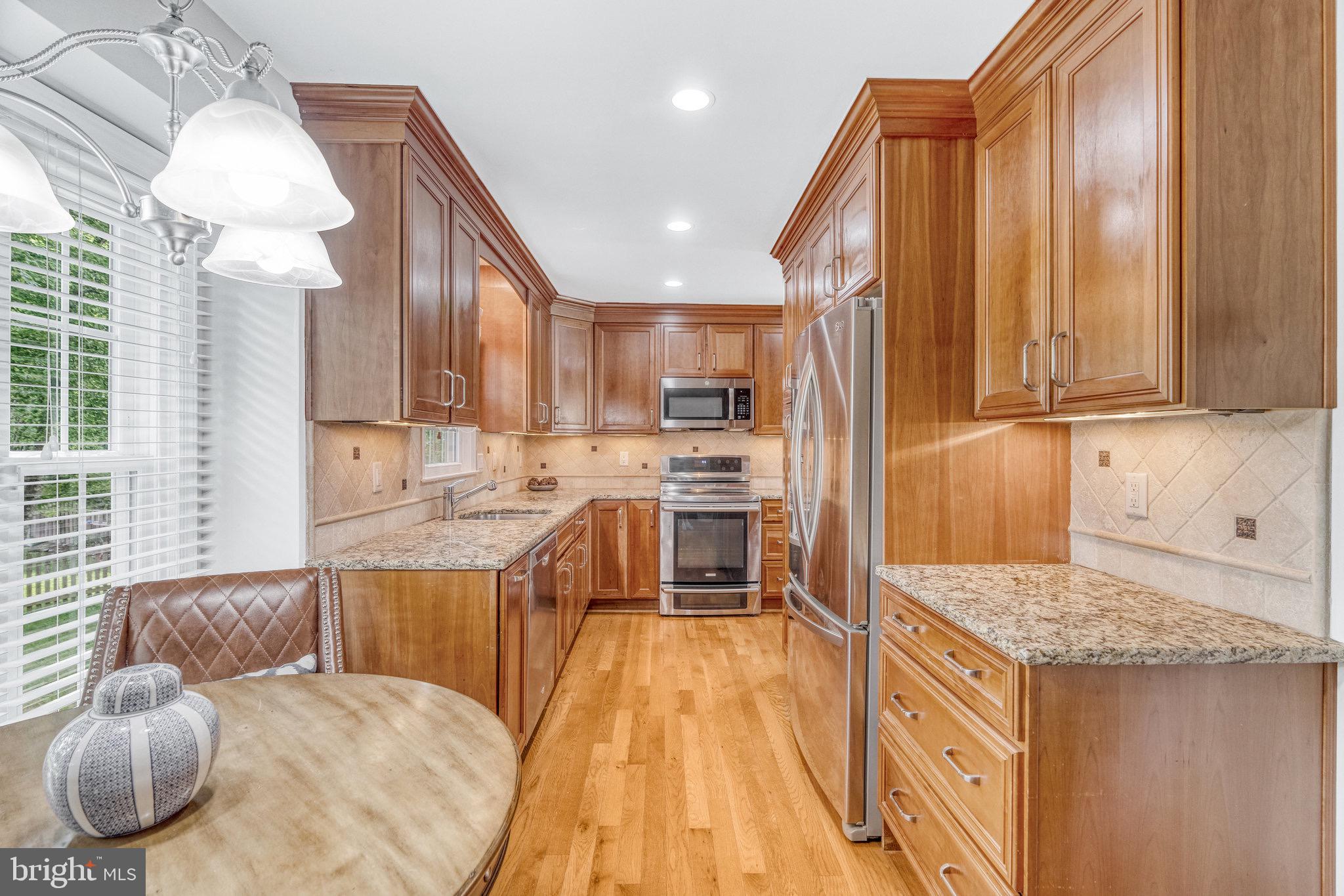 LAKEWOOD HILLS - Residential