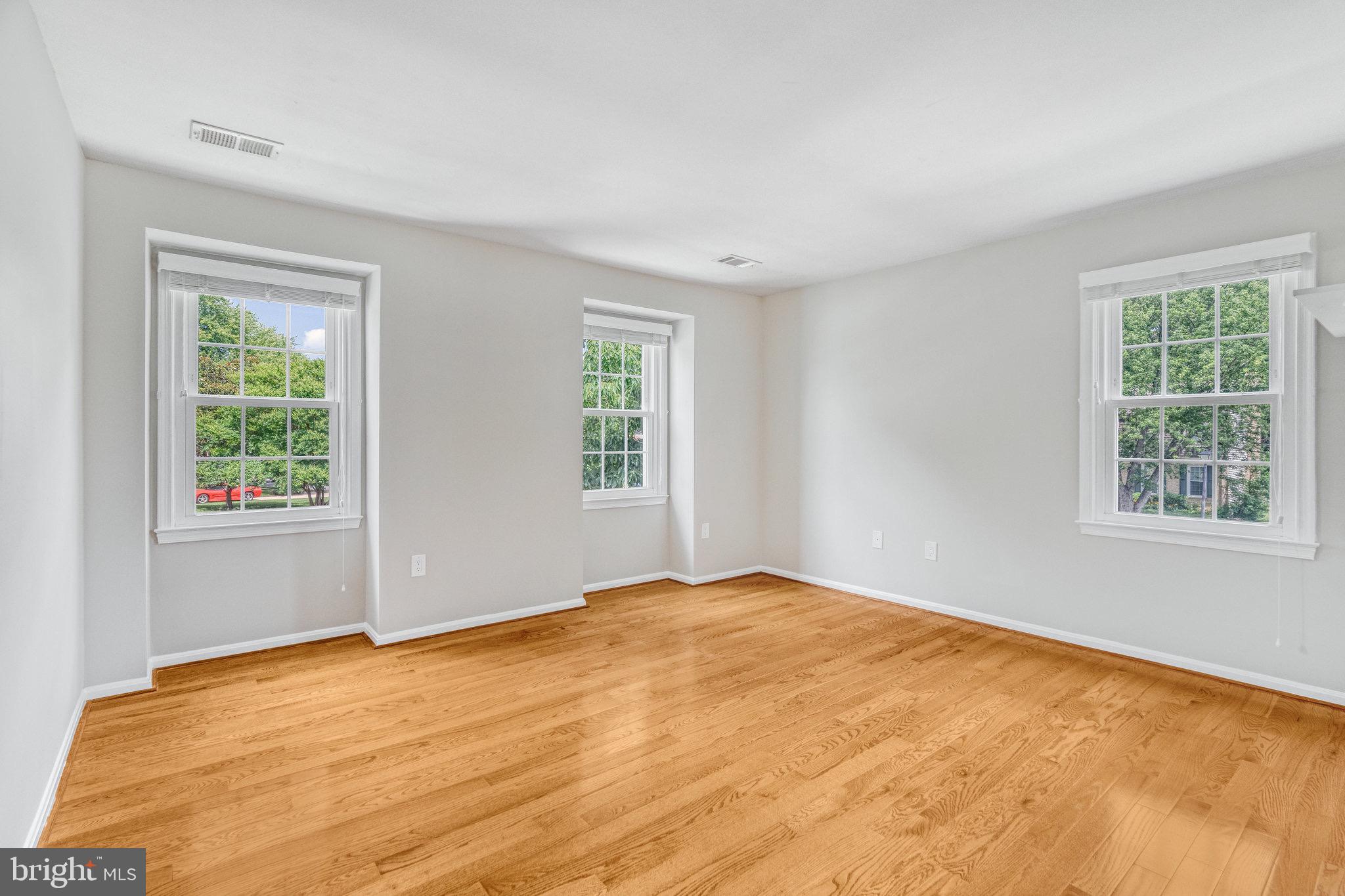 LAKEWOOD HILLS - Residential