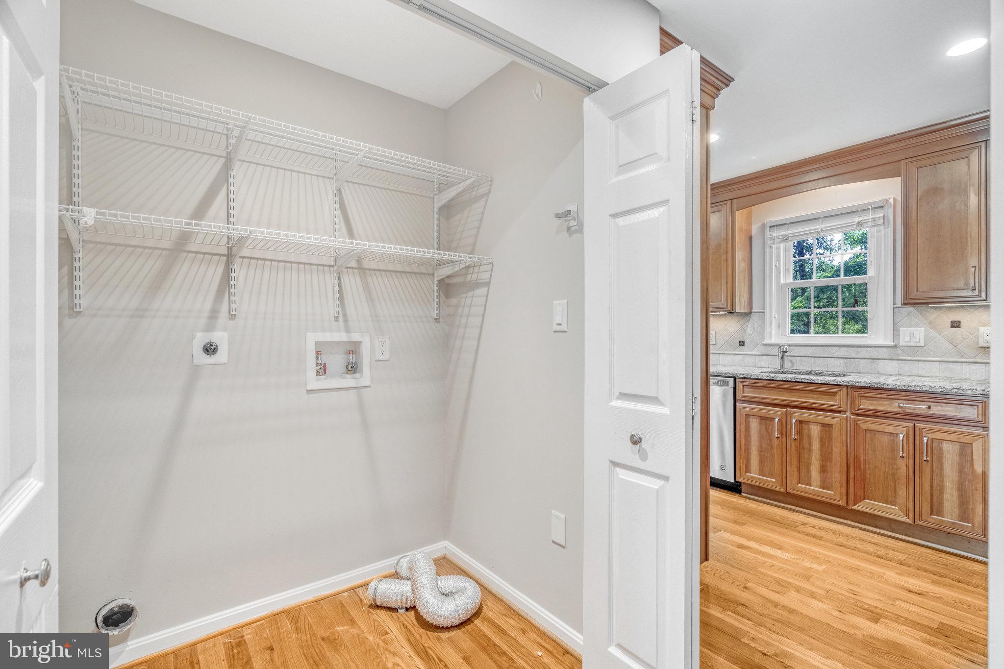 LAKEWOOD HILLS - Residential