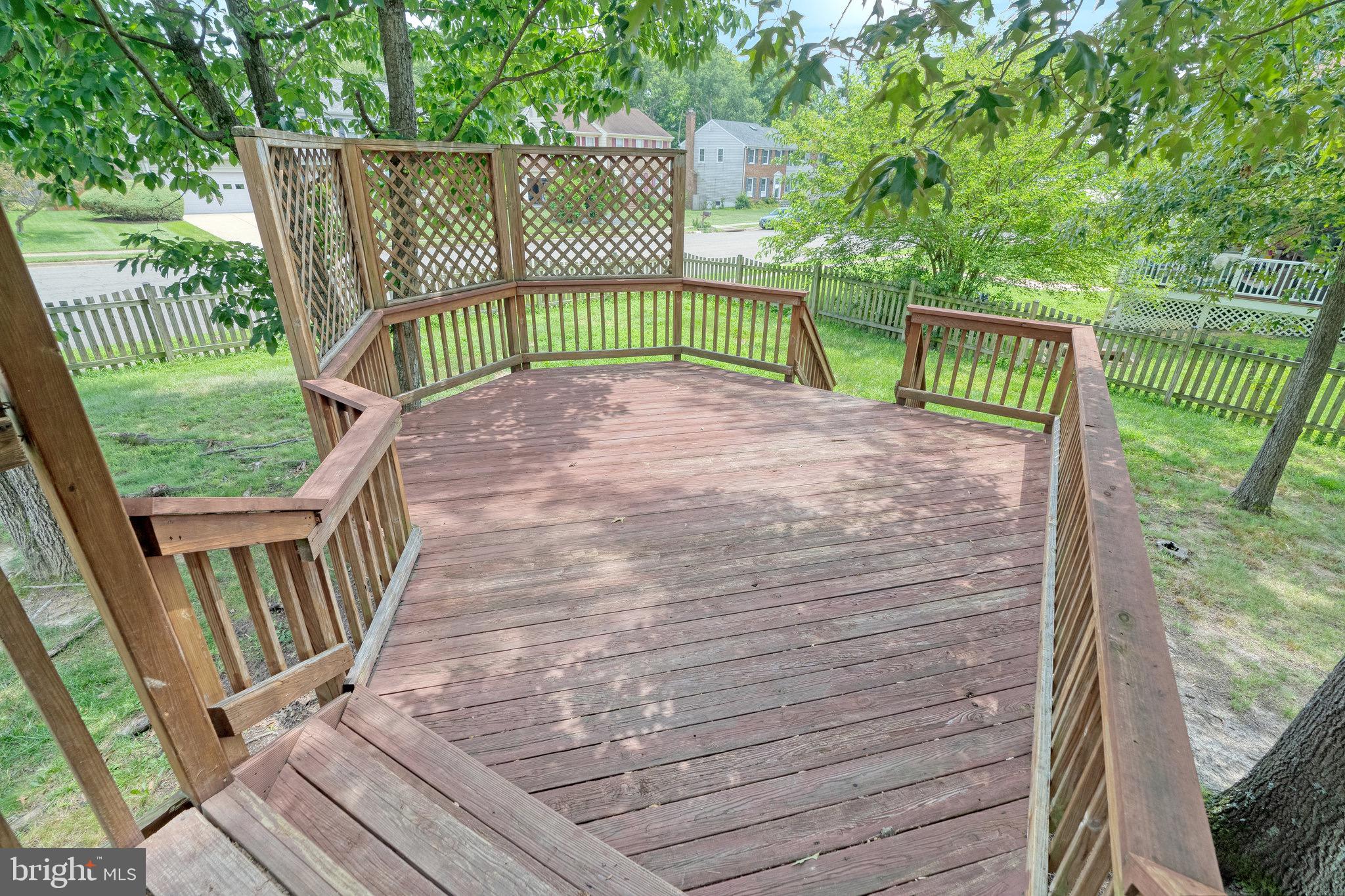 LAKEWOOD HILLS - Residential