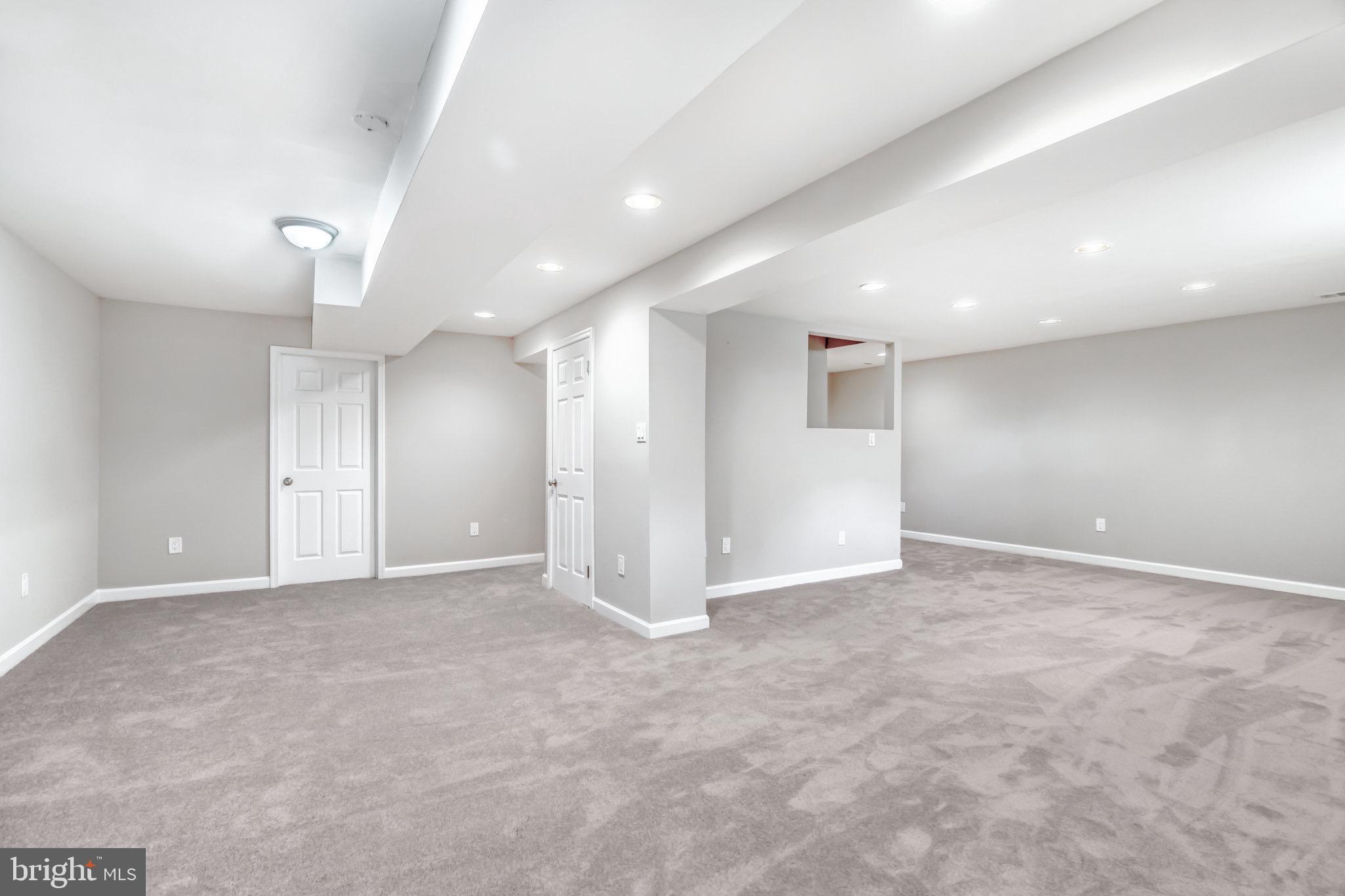 LAKEWOOD HILLS - Residential