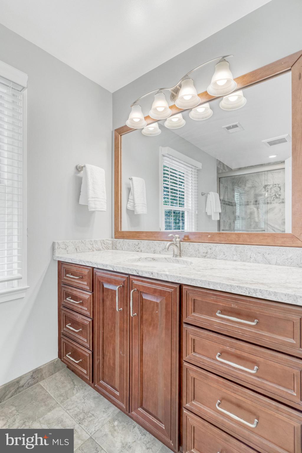 LAKEWOOD HILLS - Residential