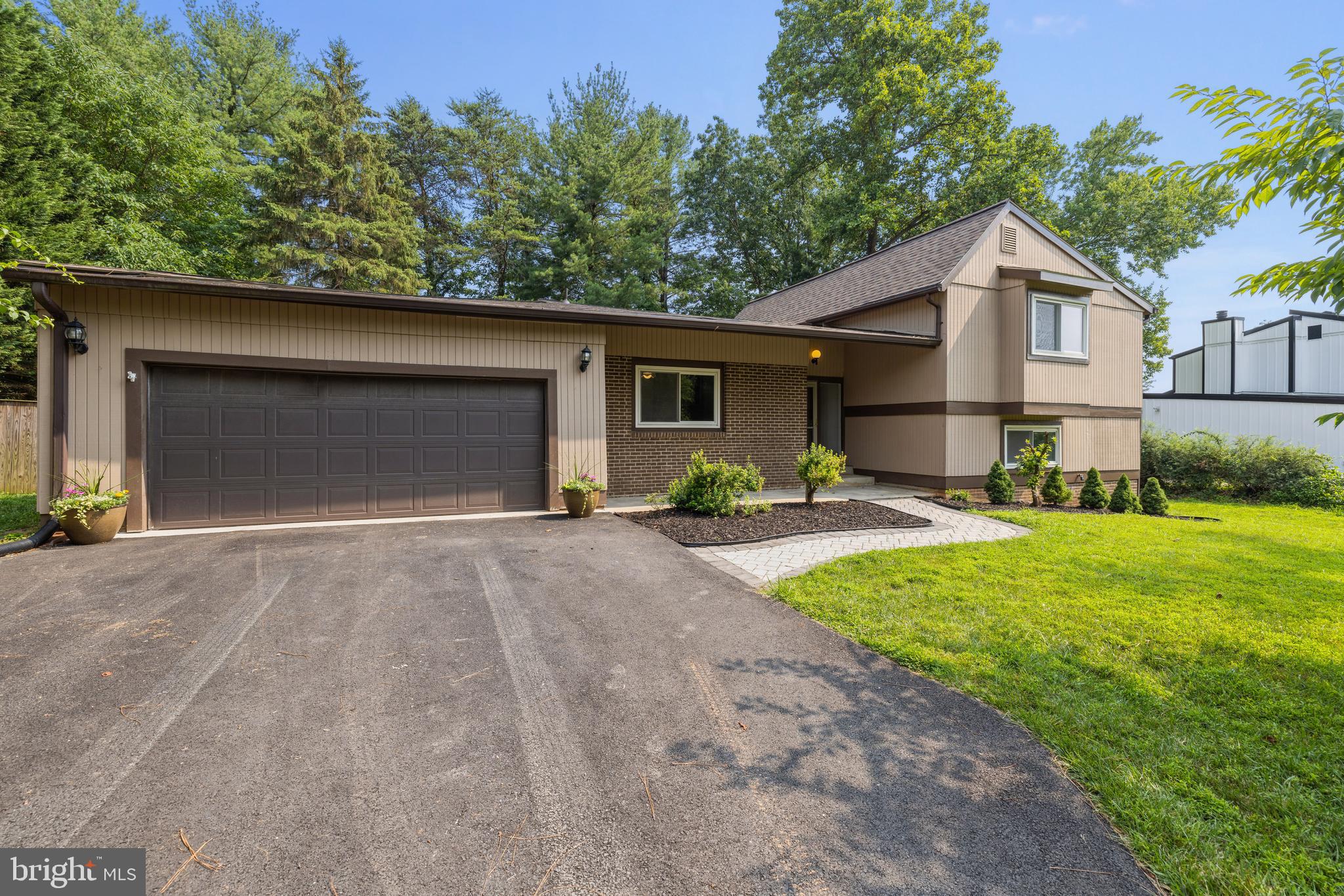 STONEGATE - Residential