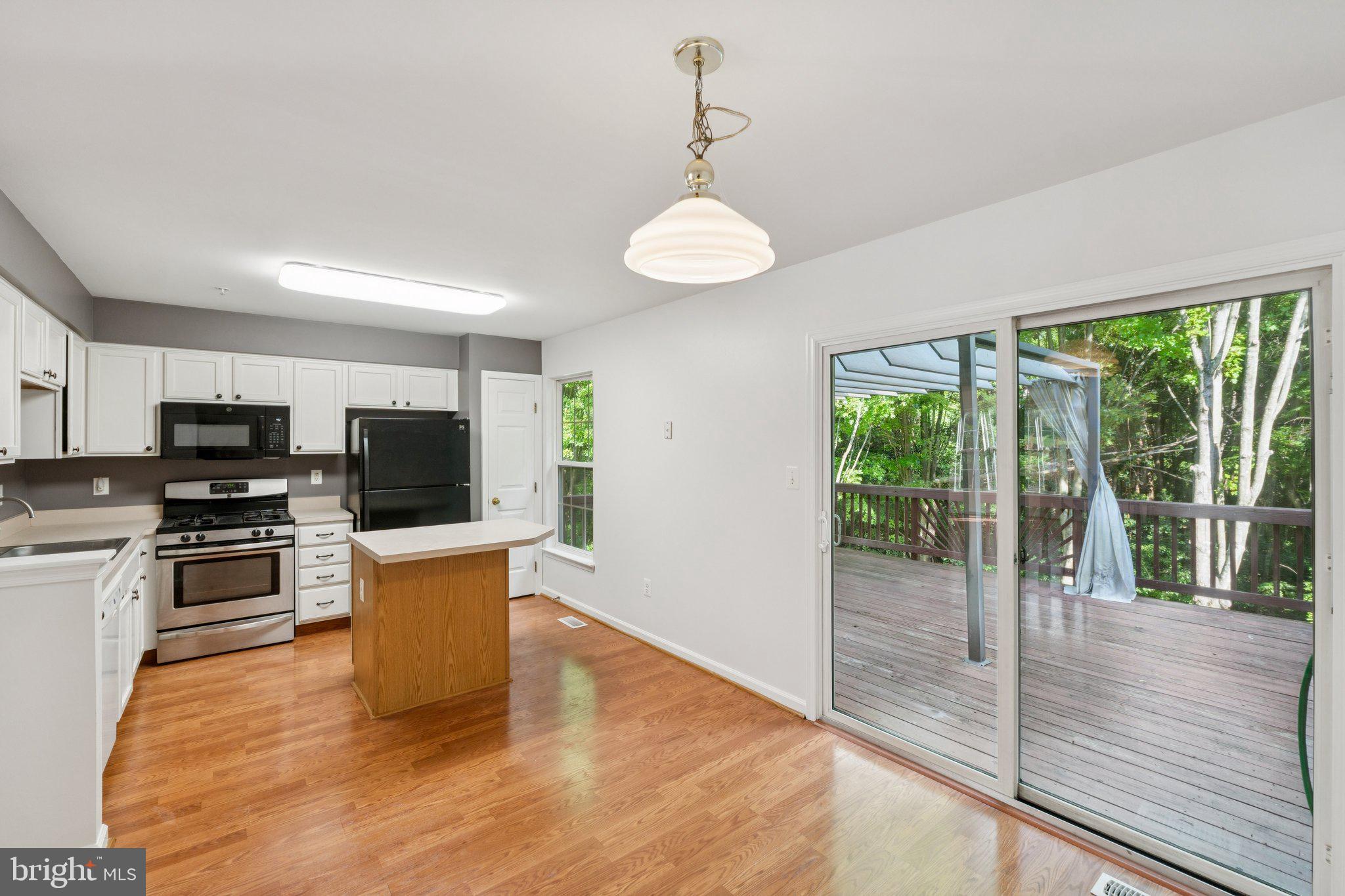 MAGRUDER VALLEY VILLAGE - Residential