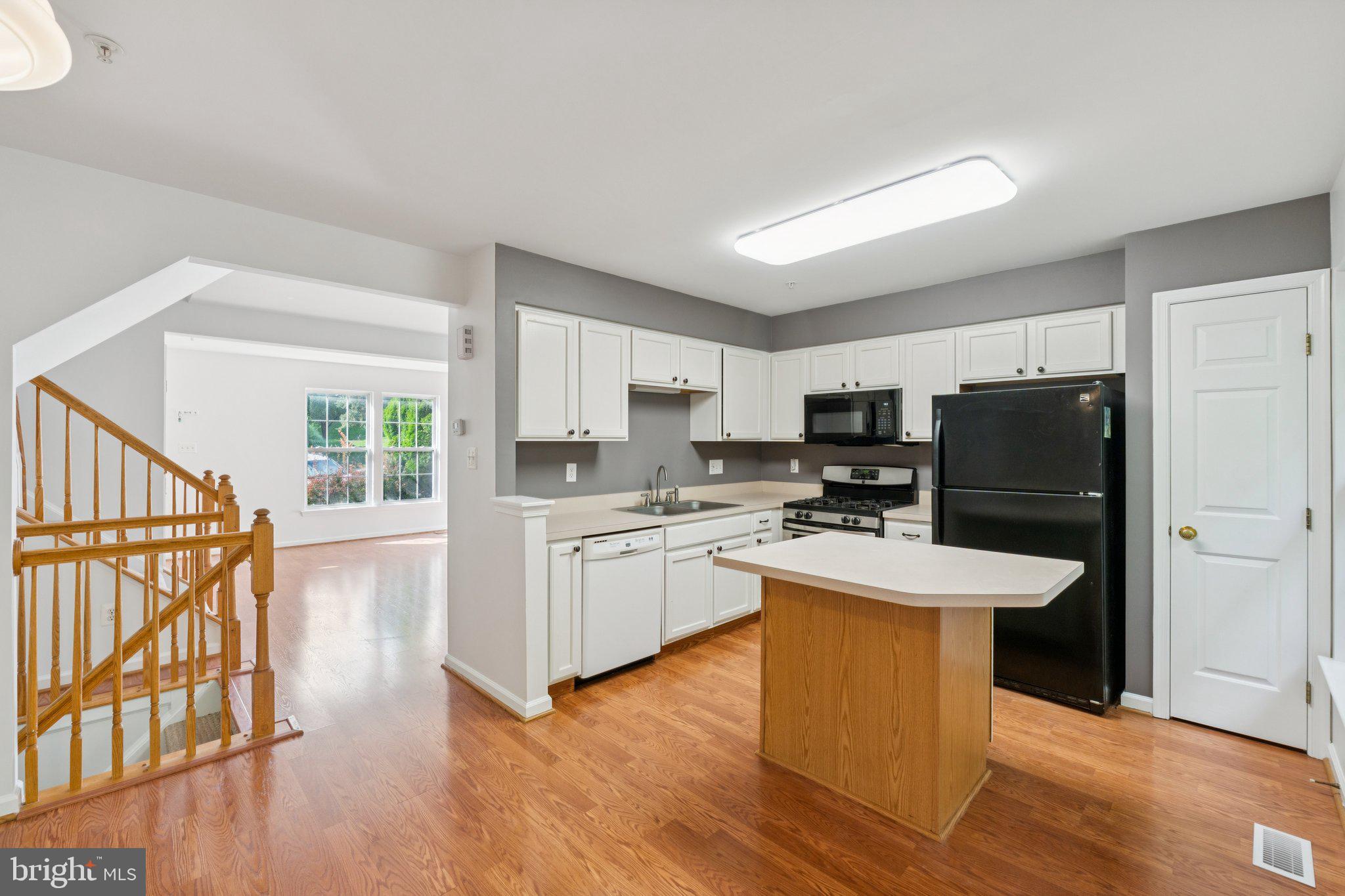 MAGRUDER VALLEY VILLAGE - Residential