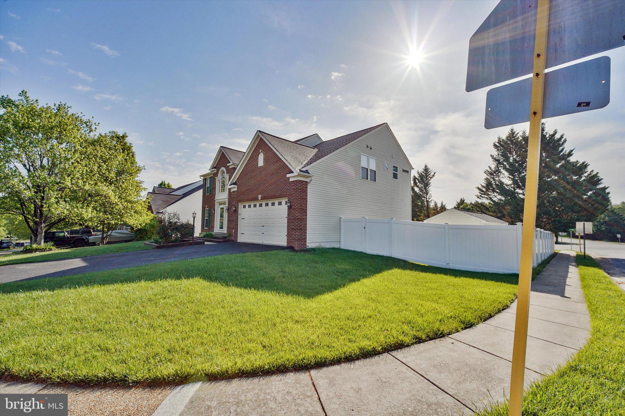 17 KINROSS DRIVE