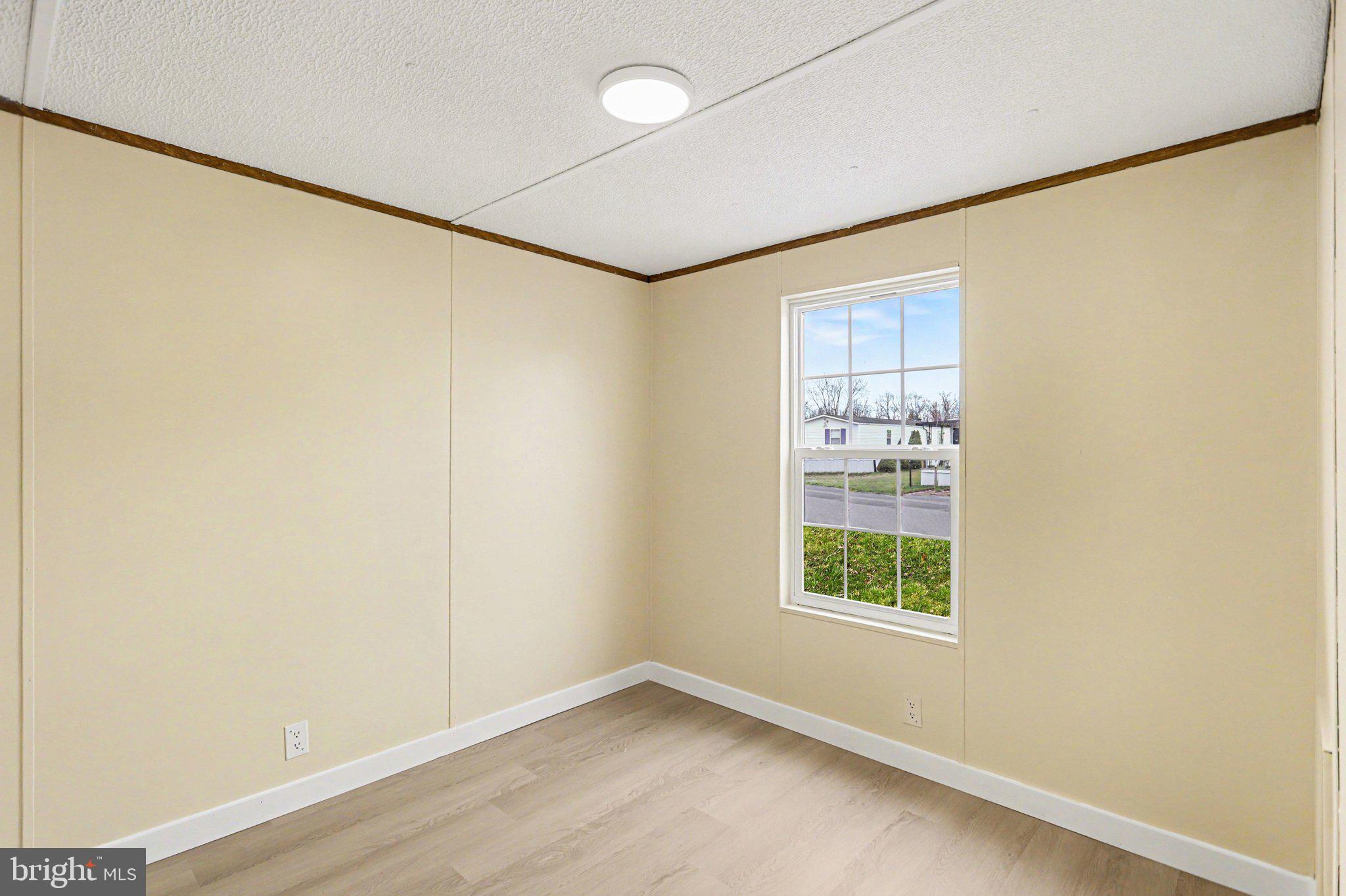 LINCOLN ESTATES - Residential