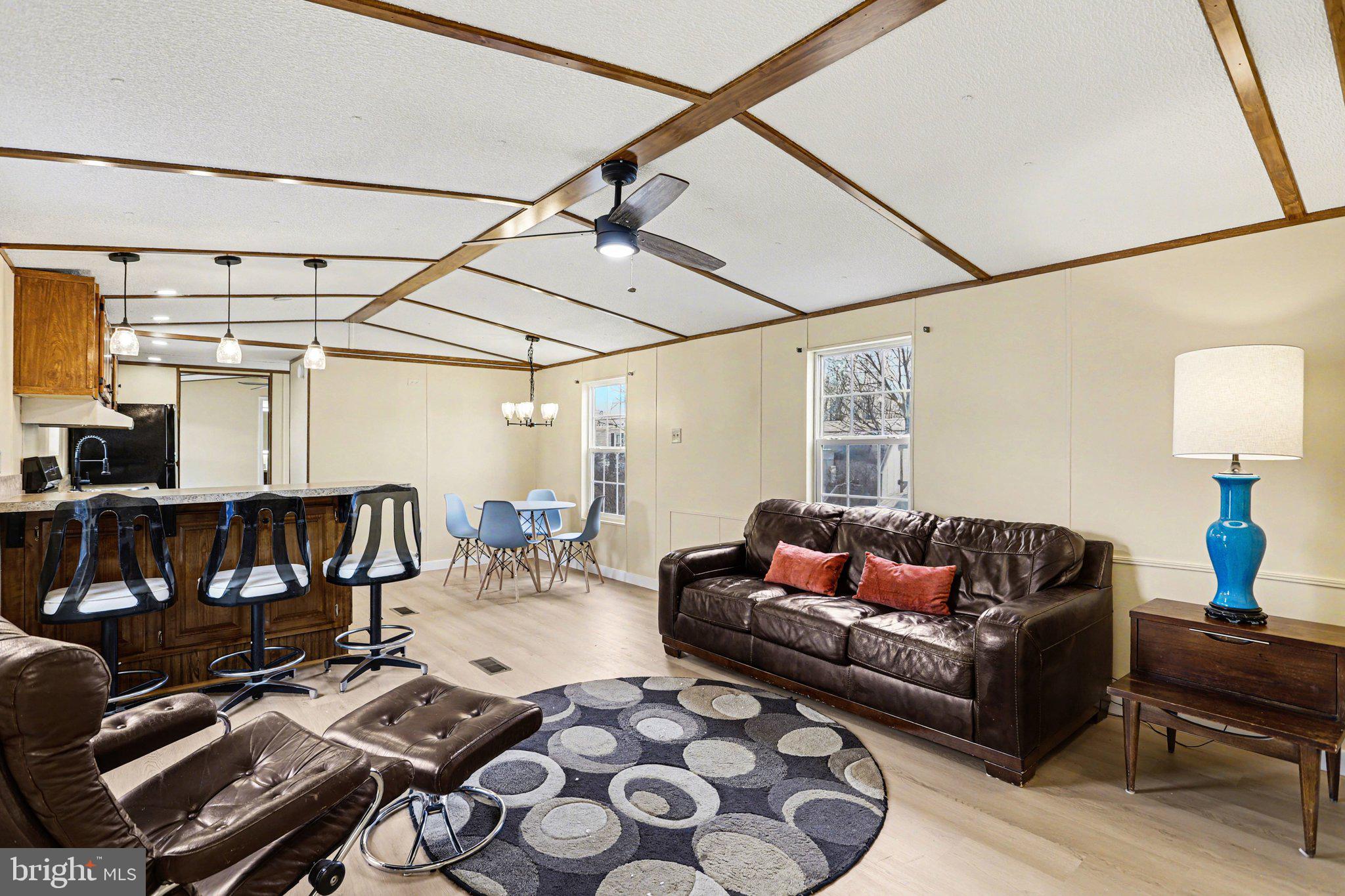 LINCOLN ESTATES - Residential