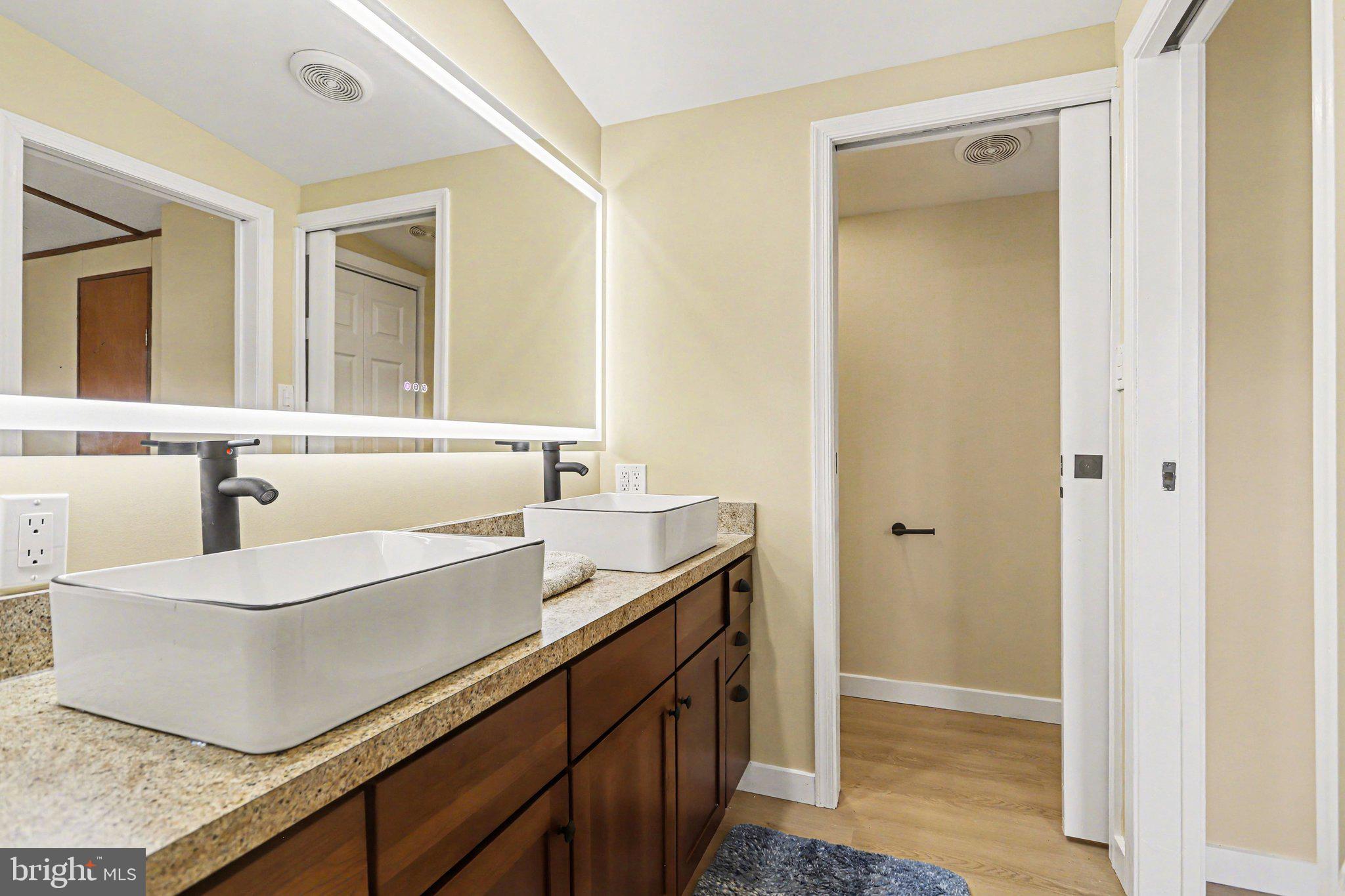 LINCOLN ESTATES - Residential