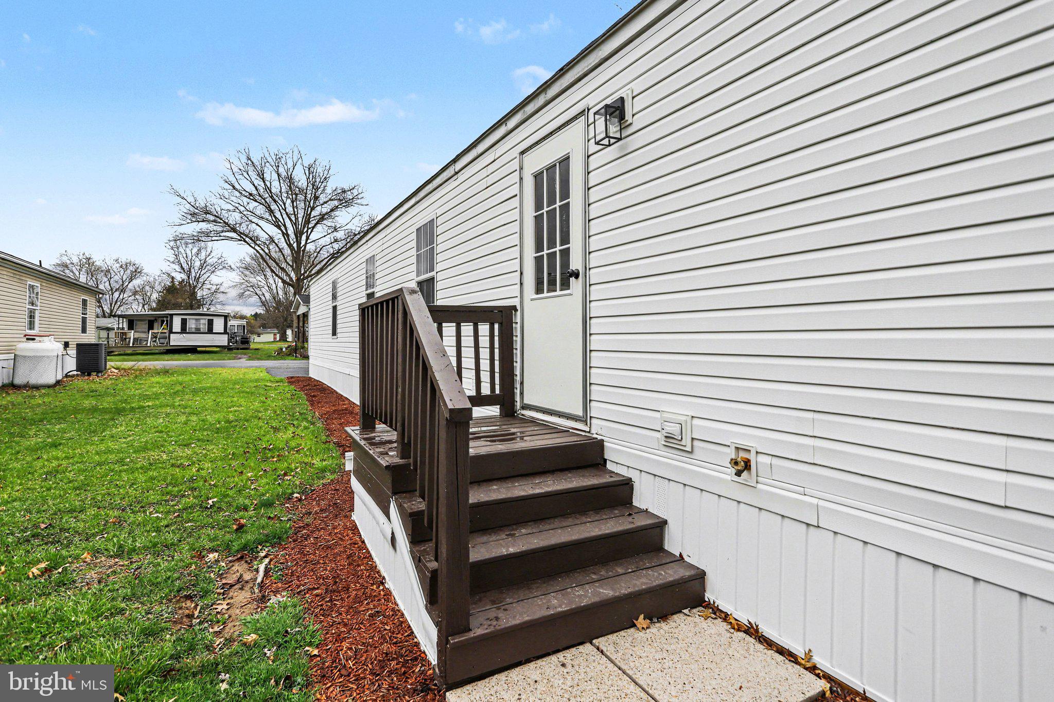 LINCOLN ESTATES - Residential