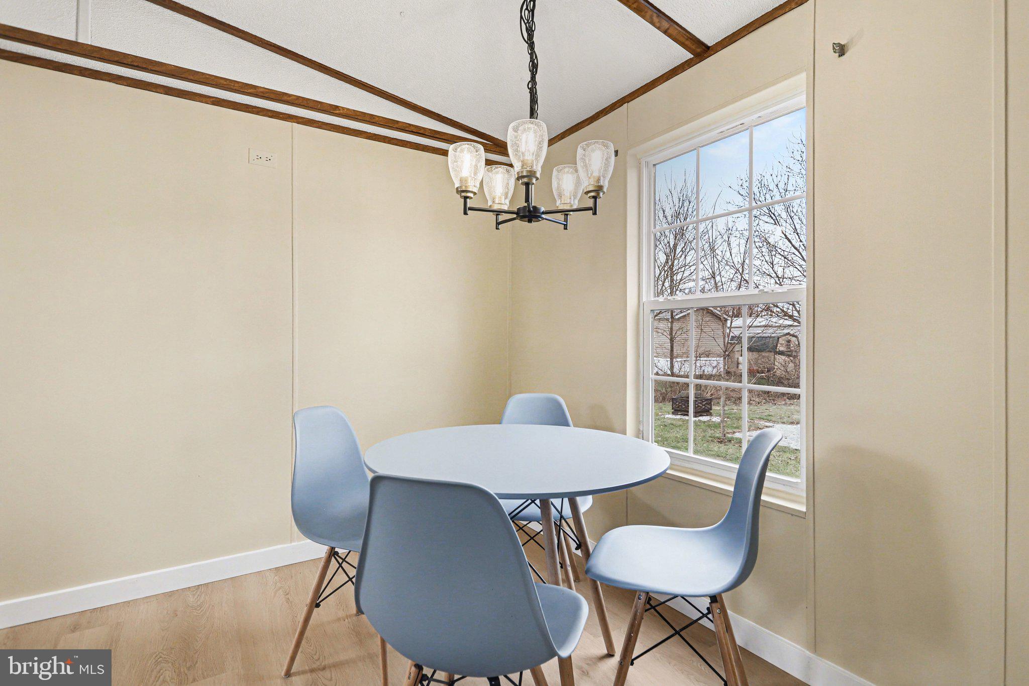 LINCOLN ESTATES - Residential