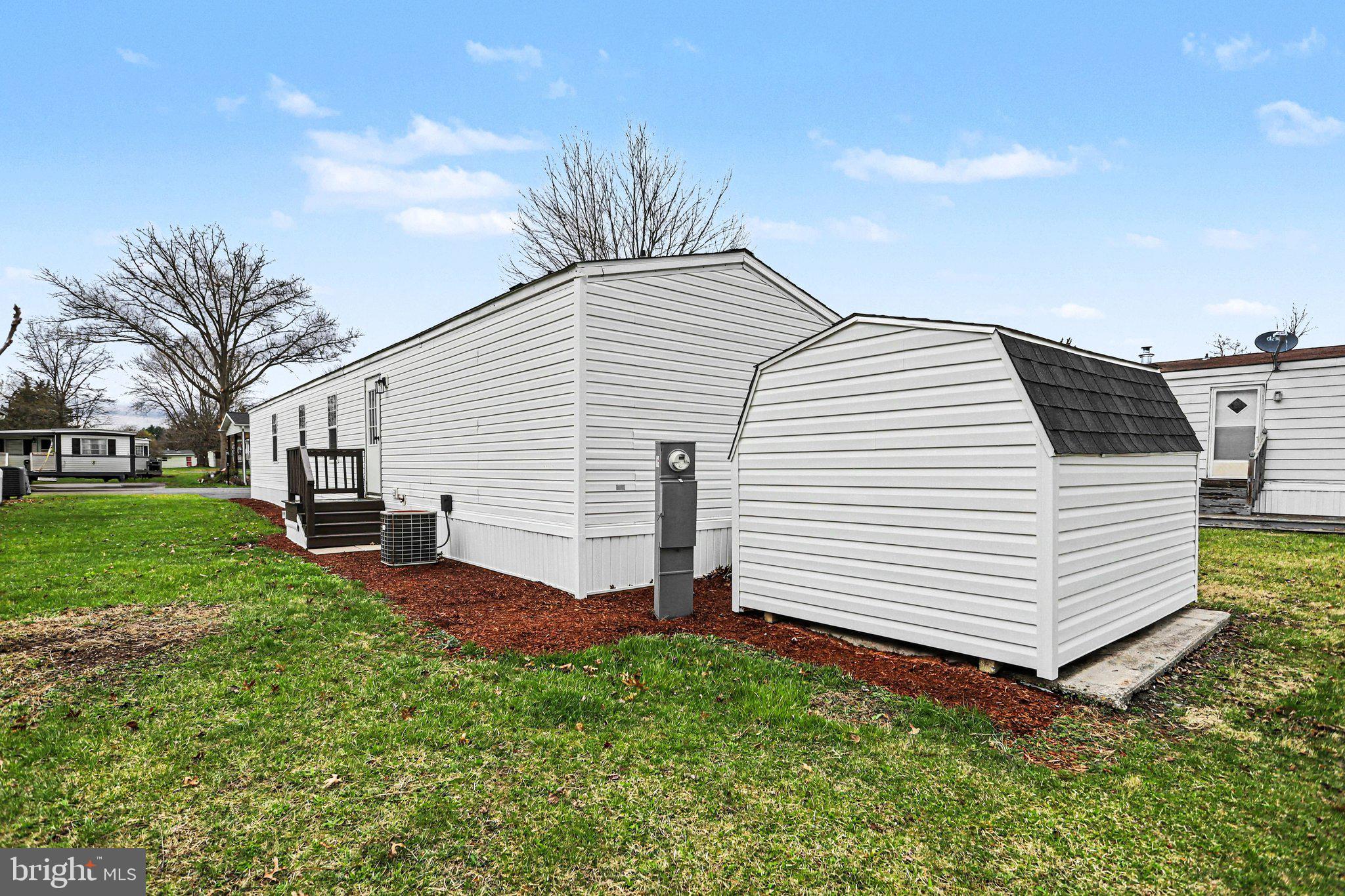 LINCOLN ESTATES - Residential