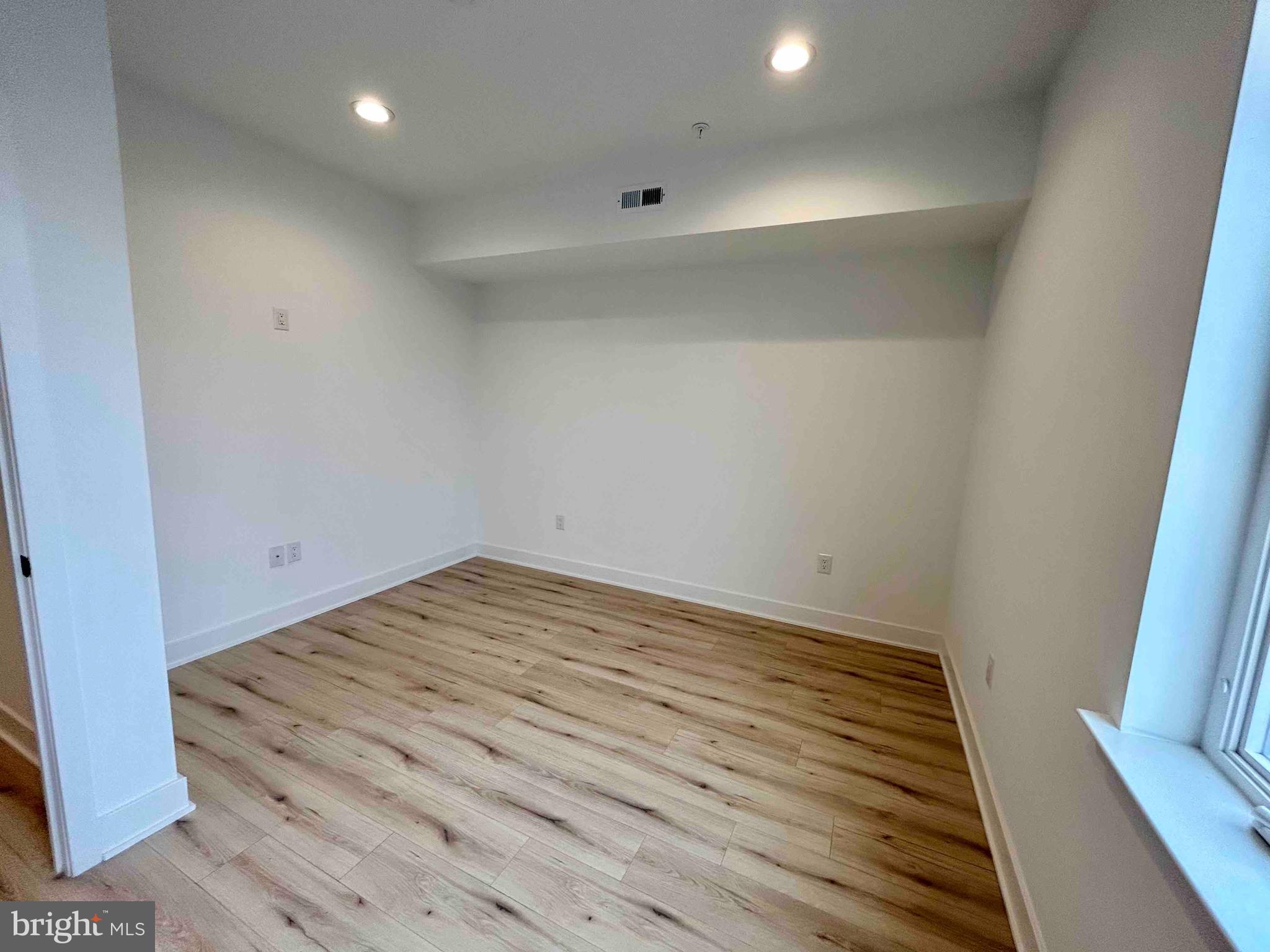 OLDE RICHMOND - Residential Lease