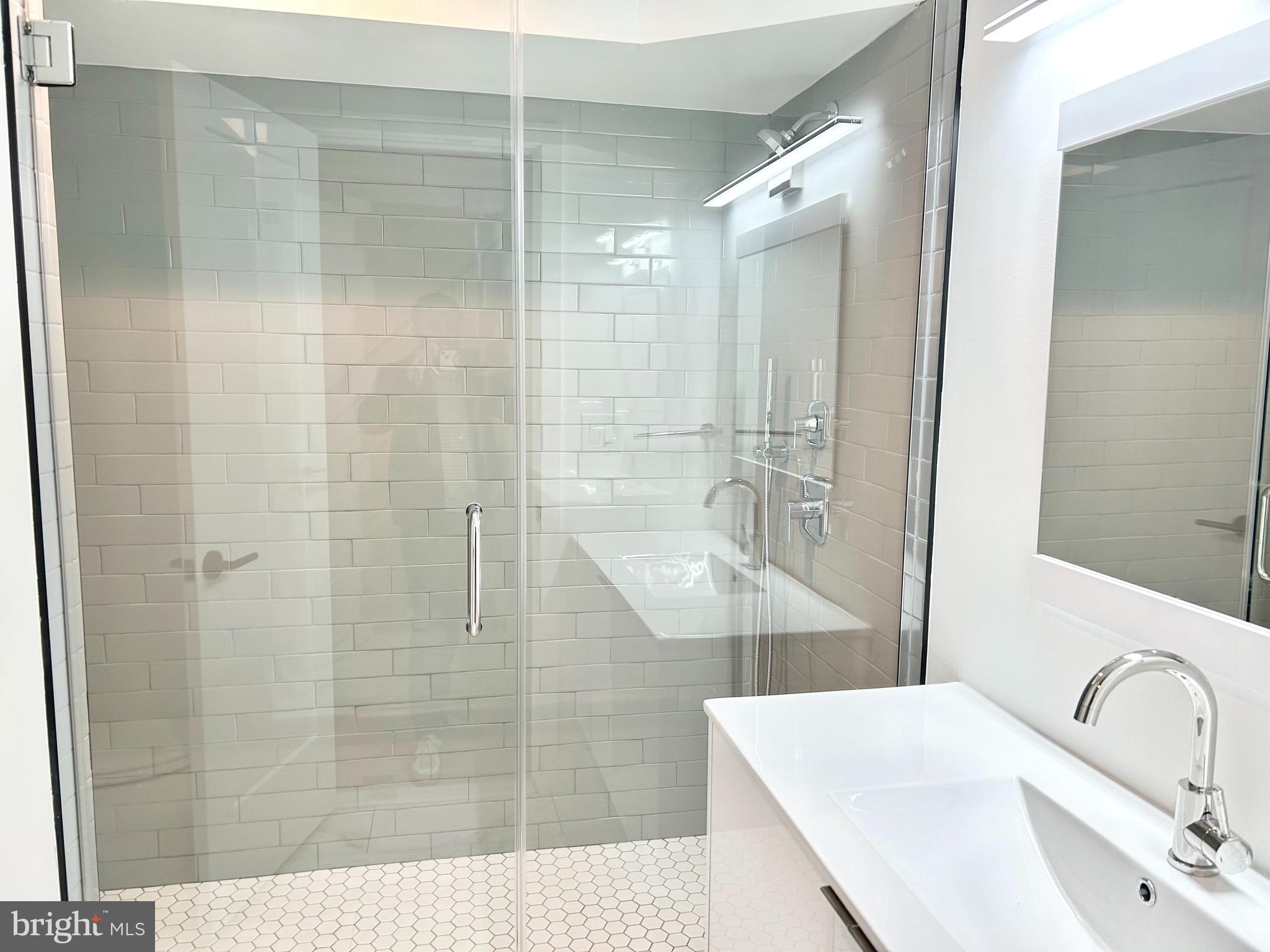 OLDE RICHMOND - Residential Lease