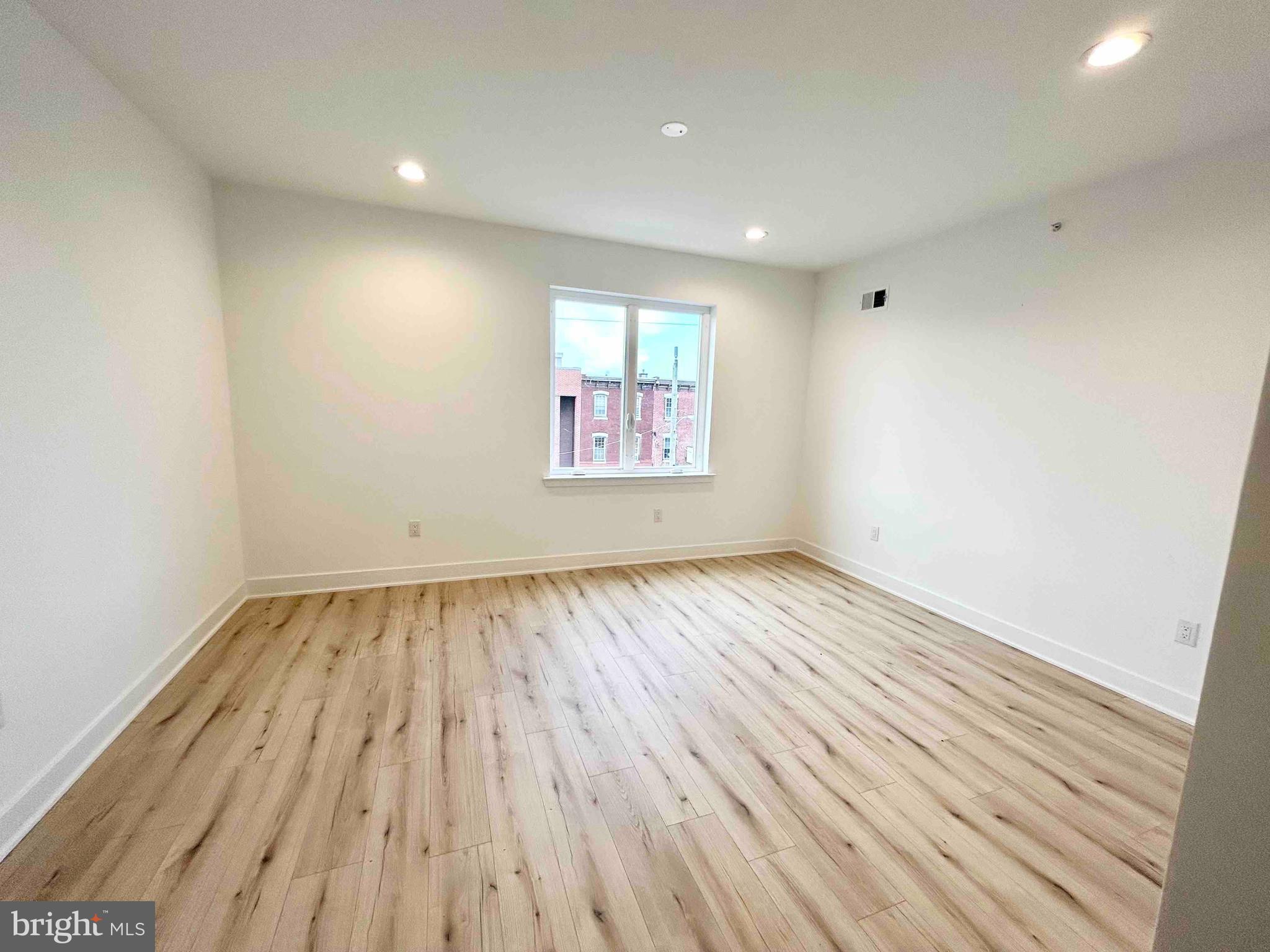OLDE RICHMOND - Residential Lease