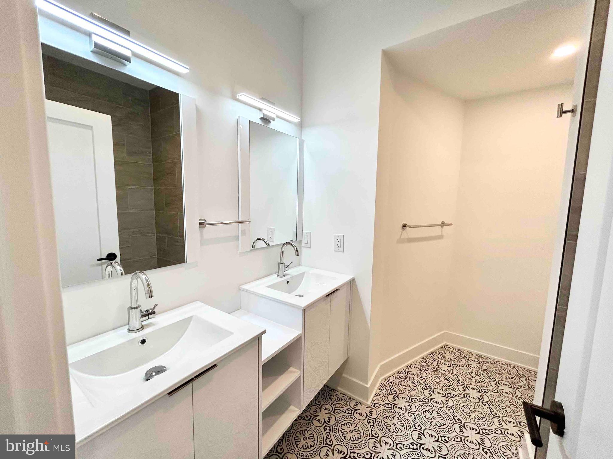 OLDE RICHMOND - Residential Lease